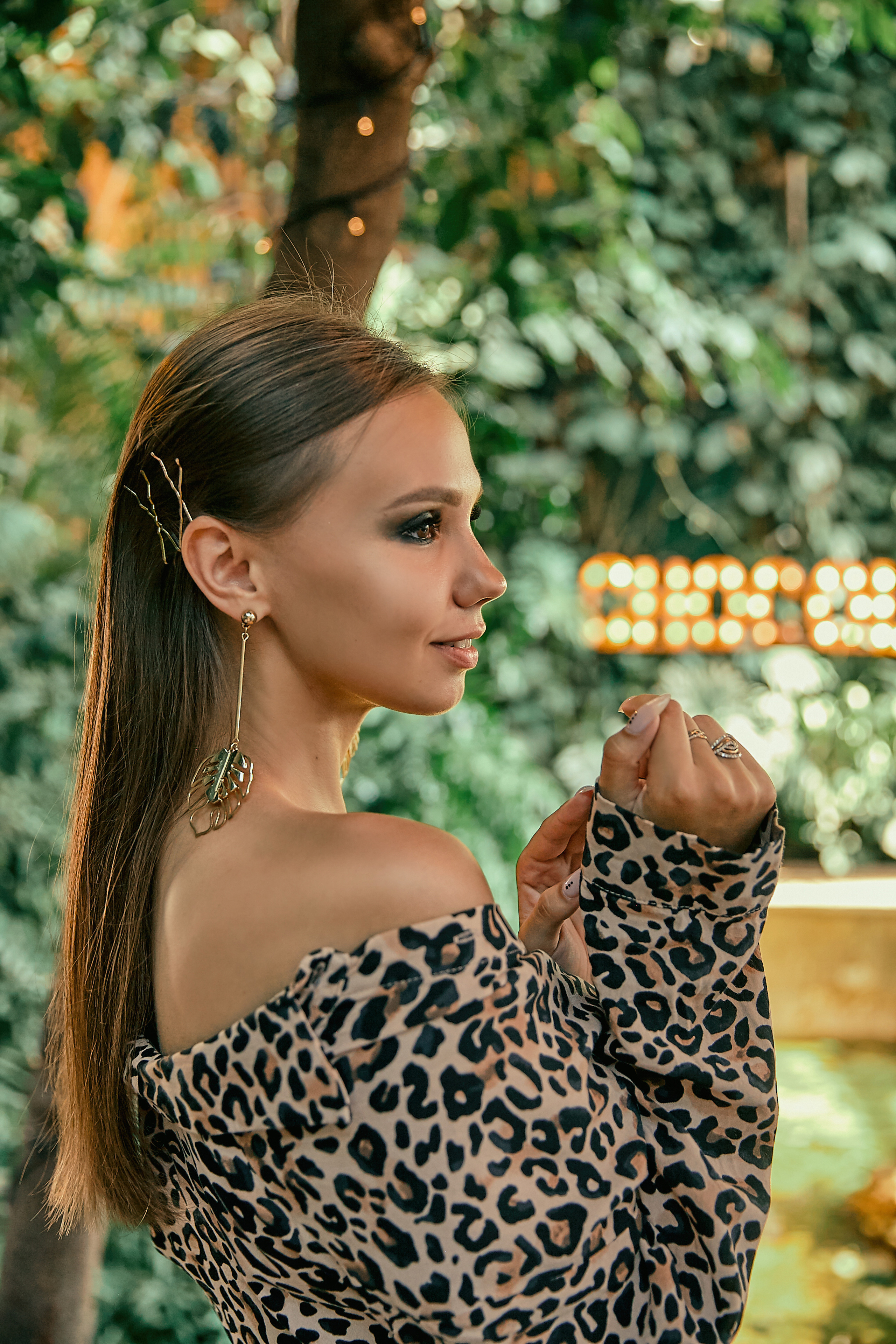 Тропическая фотосессия девушки в оранжереи. Рекламный фотограф Санкт-Петербург Катерина Мишкель