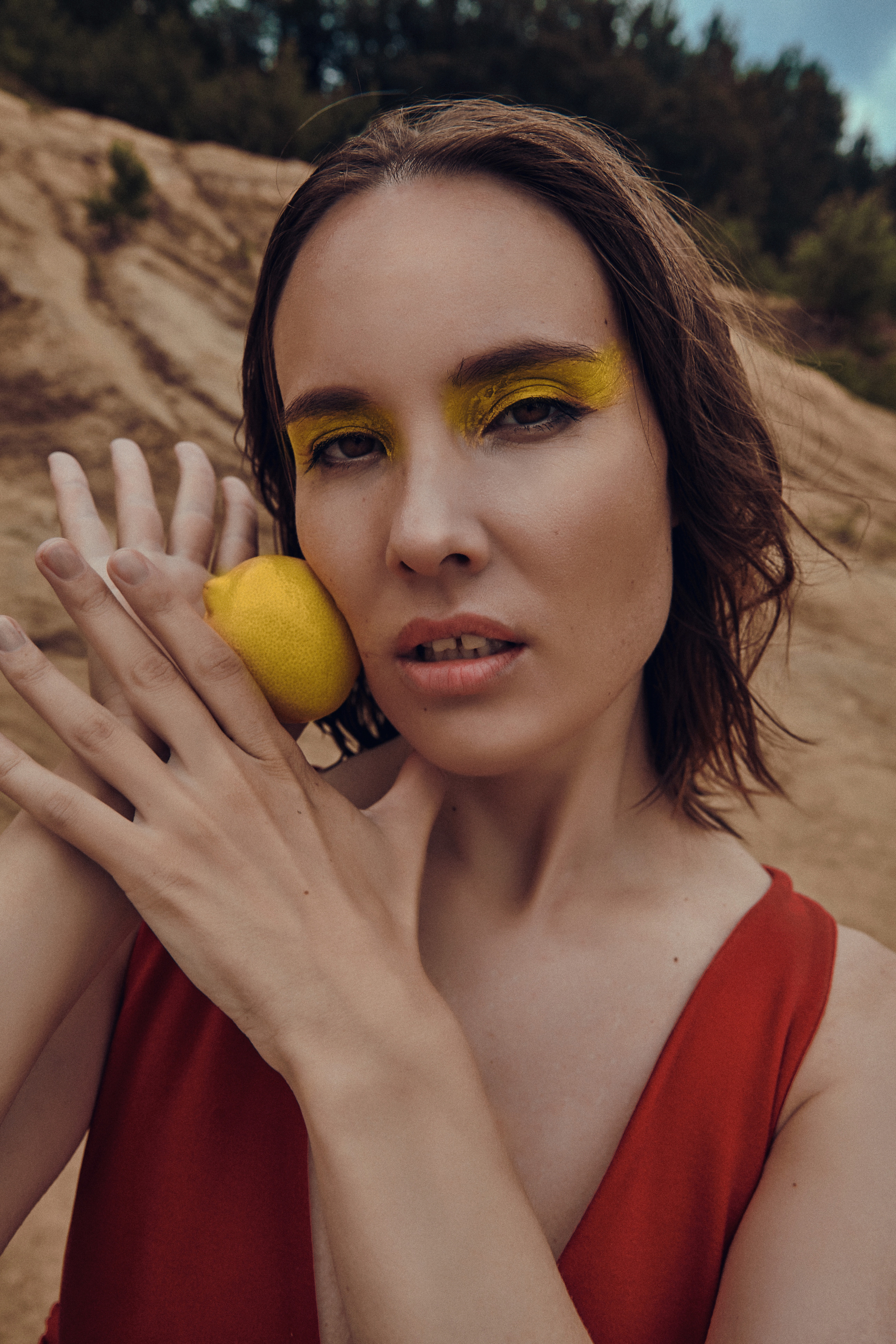 Fashion съемка в воде с лимонам. Рекламный фотограф Санкт-Петербург Катерина Мишкель