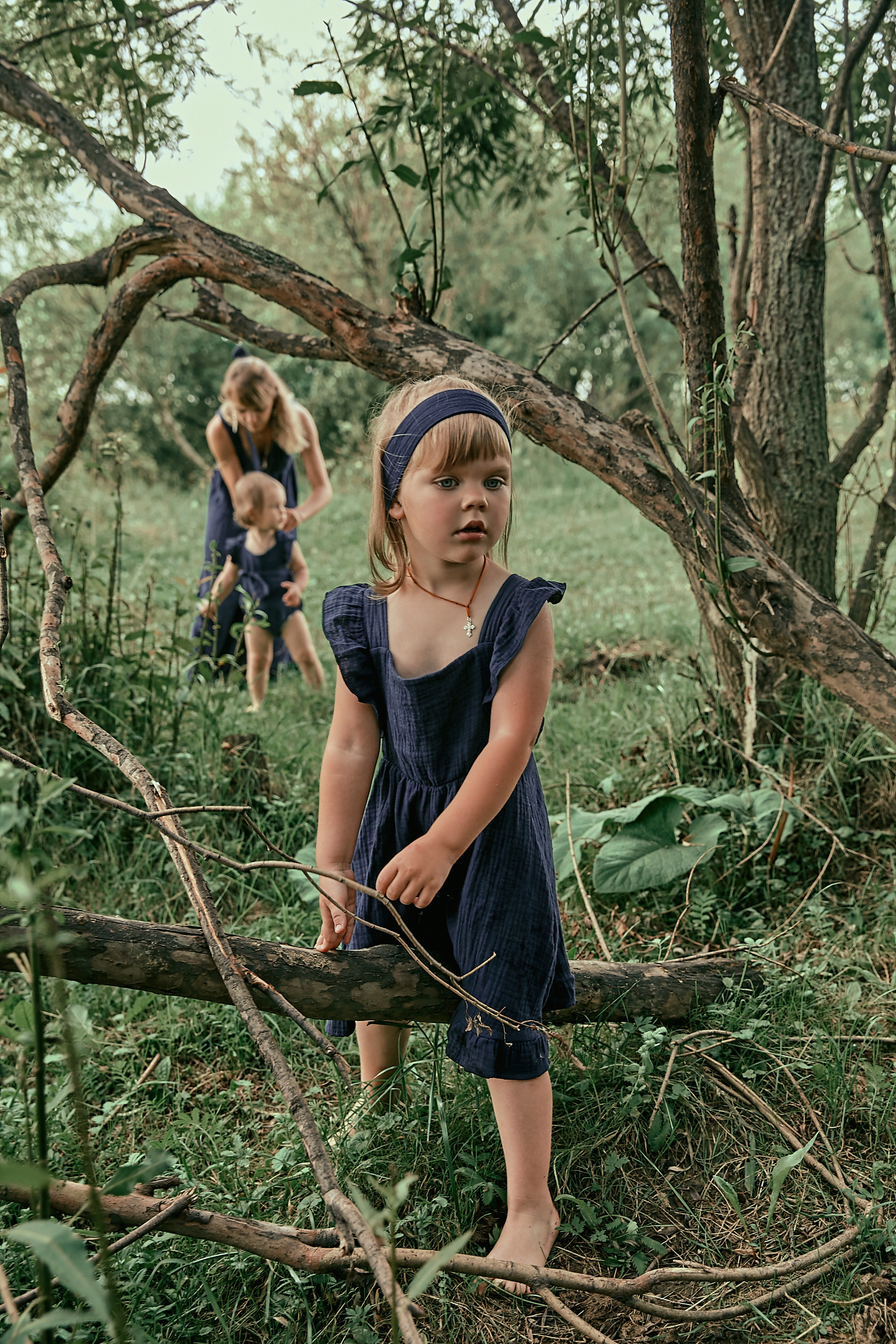 Летняя семейная фотосессия у пруда. Рекламный фотограф Санкт-Петербург Катерина Мишкель