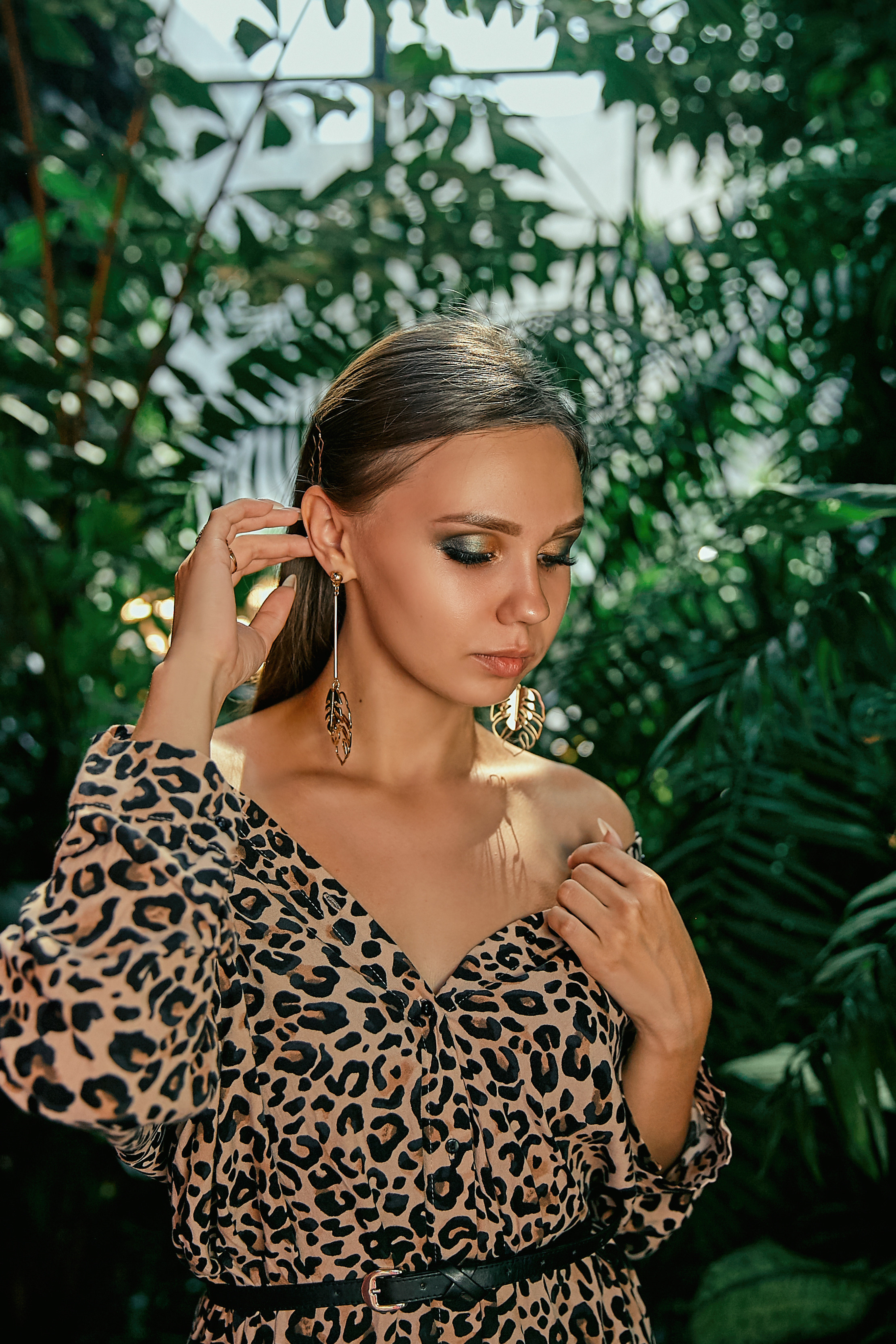 Тропическая фотосессия девушки в оранжереи. Рекламный фотограф Санкт-Петербург Катерина Мишкель