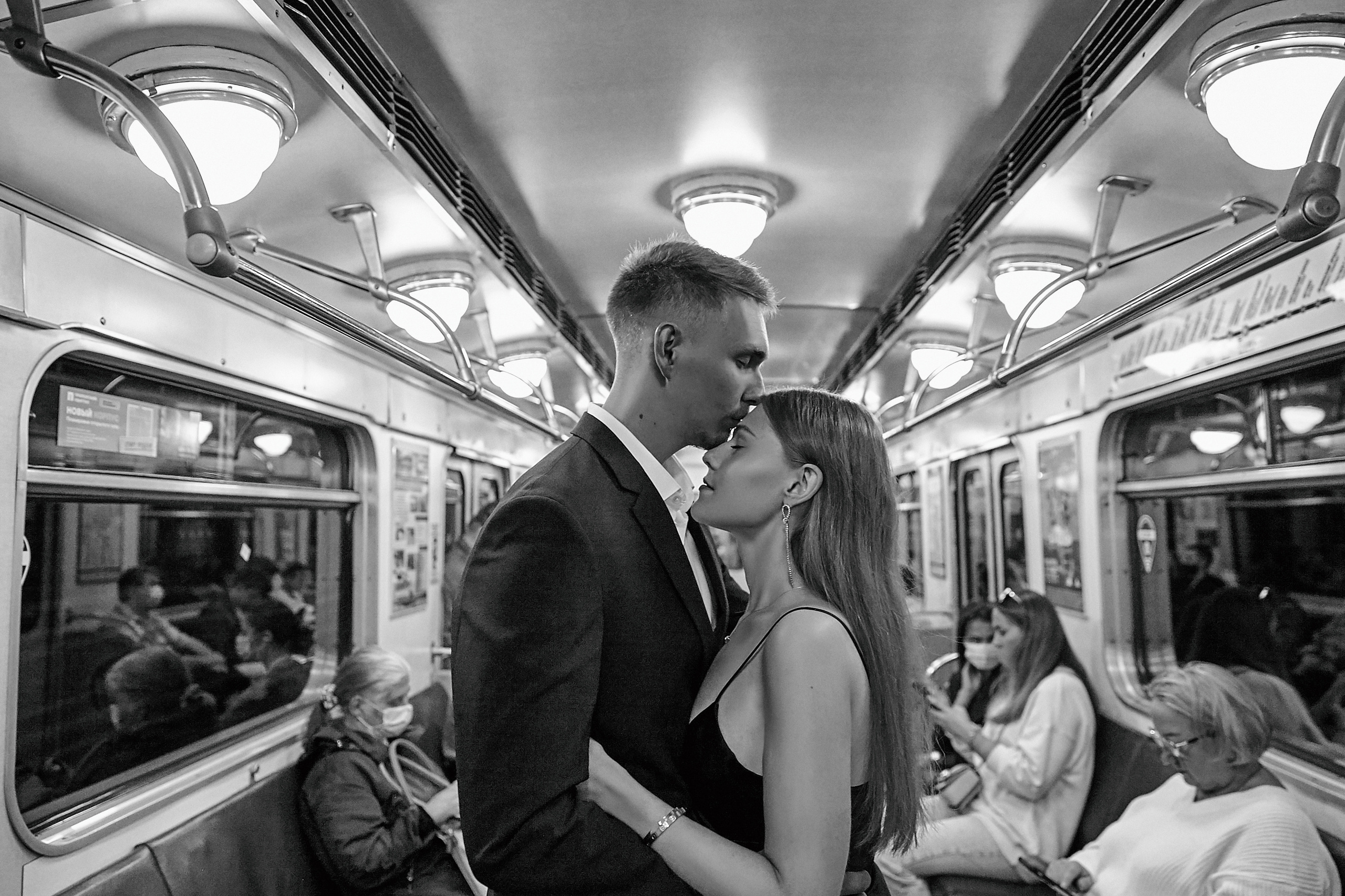 Love story в метро и на пляже СПб. Рекламный фотограф Санкт-Петербург Катерина Мишкель