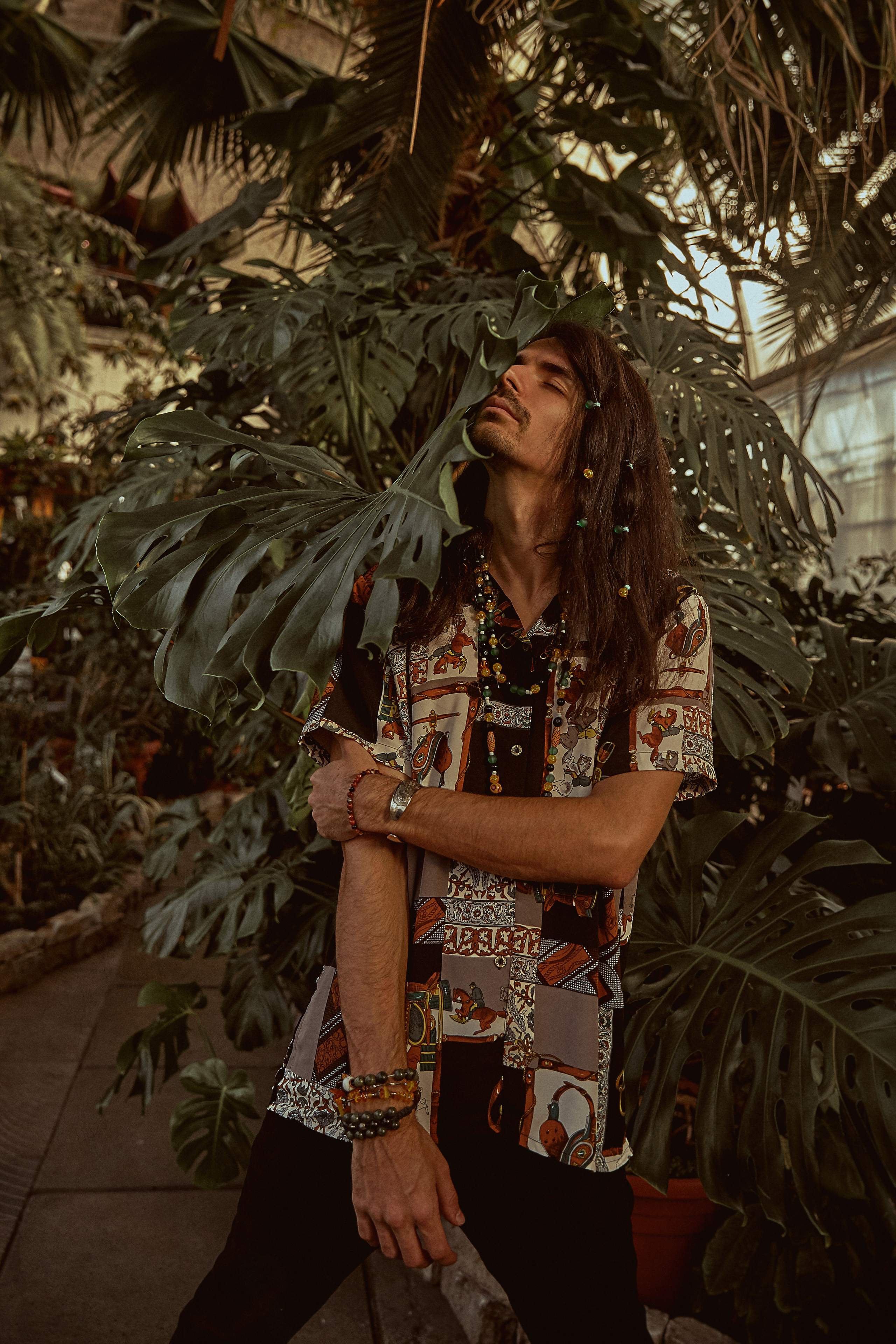 Съемка мужского портрета в оранжерее Таврического сада. Рекламный фотограф Санкт-Петербург Катерина Мишкель