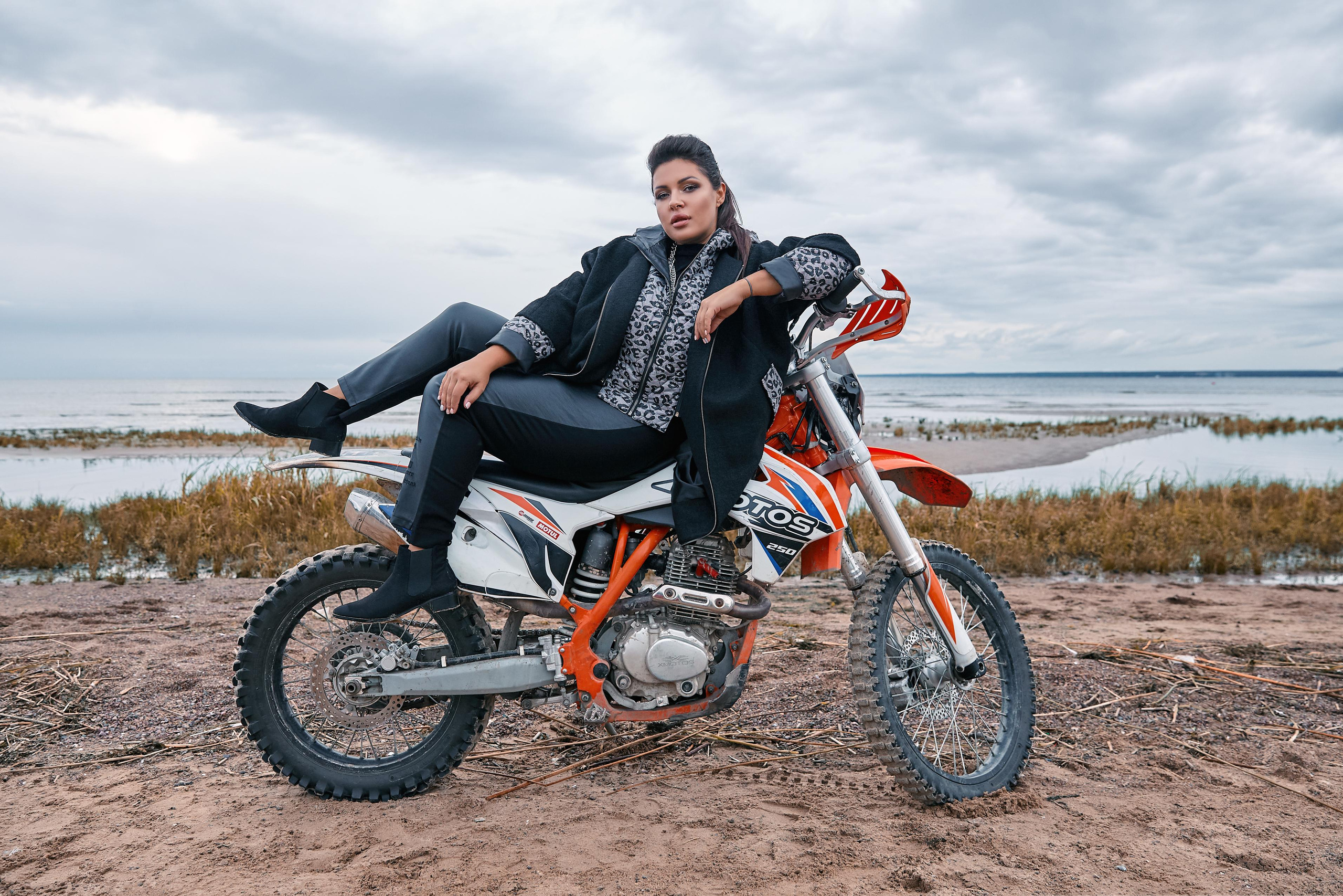 Съемка каталога одежды Plus Size Eva Graffova. Рекламный фотограф Санкт-Петербург Катерина Мишкель