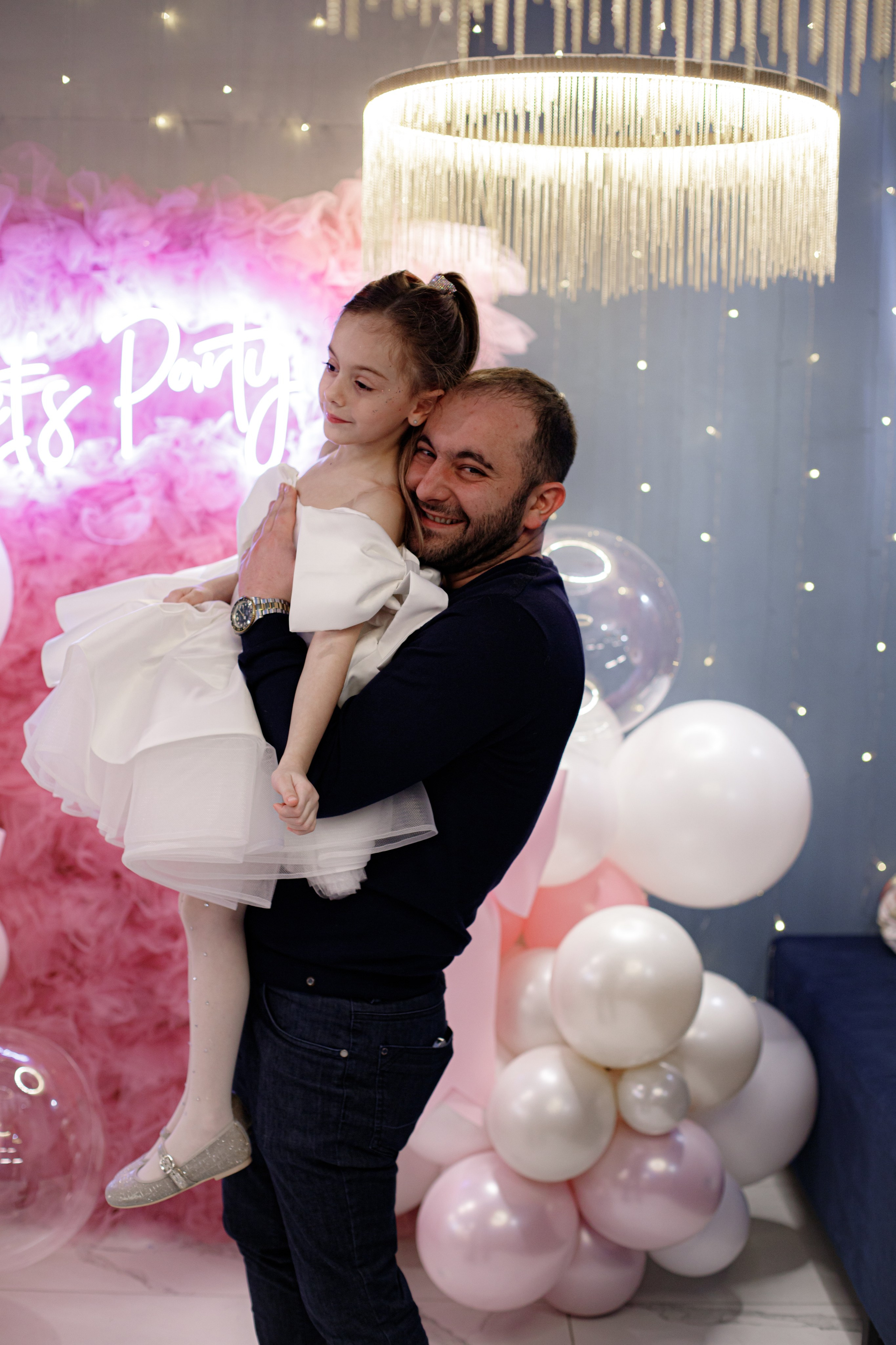 ASIA'S BIRTHDAY PARTY. Photokarish