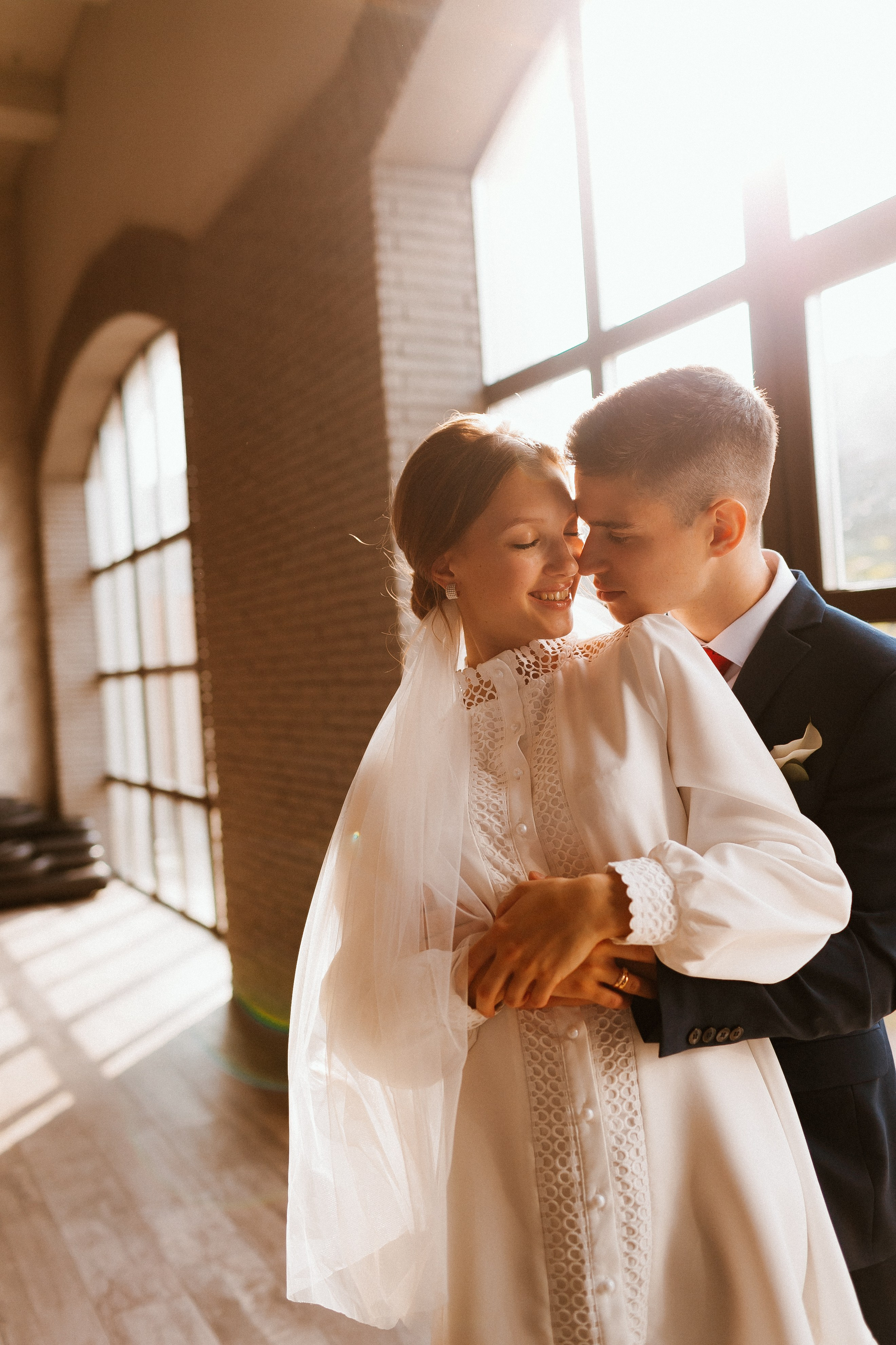 Съемка пары в осеннем городе и в студии. Свадебный и репортажный фотограф в Ярославле и Санкт-Петербурге Роман Микрюков