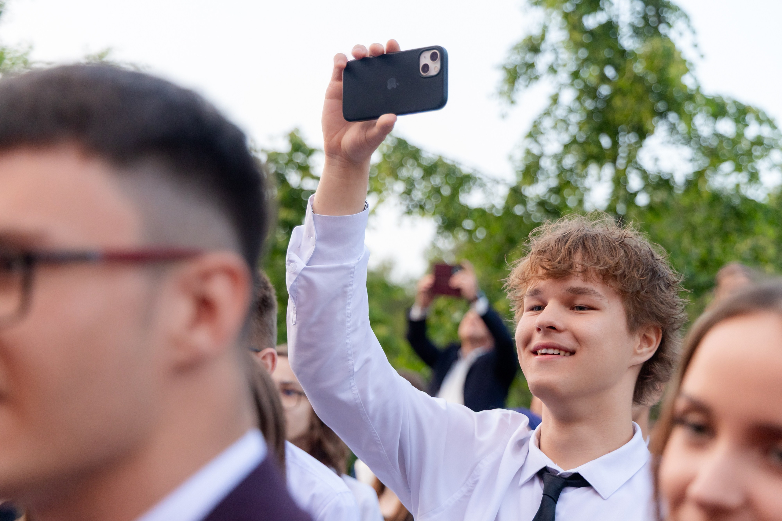 Школьный выпускной 2025 год в Минске, Беларуси. Свадебный фотограф в Минске/Беларуси Сергей Спиридонов