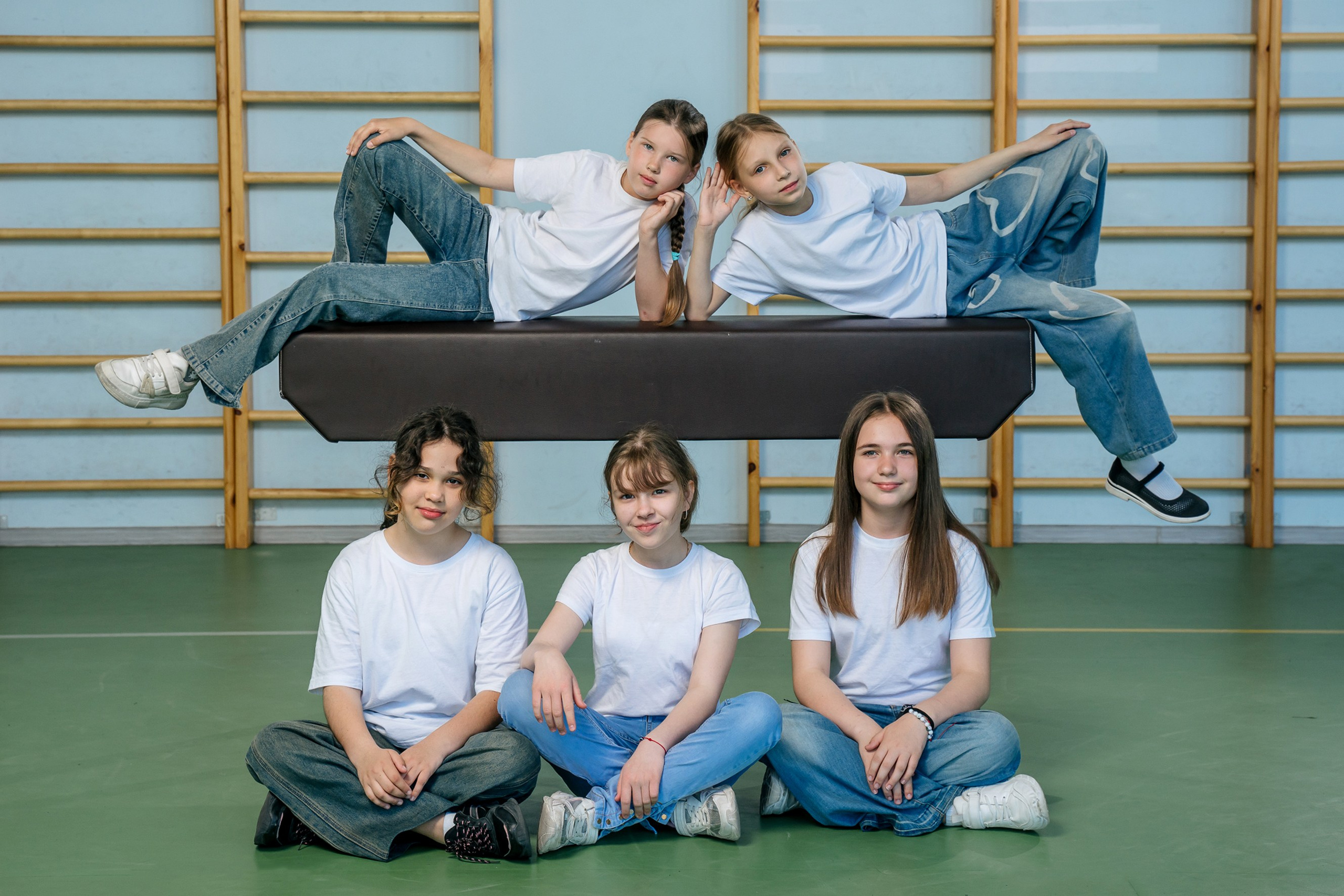 Выпускные альбомы, школьные фотосессии в городе Новороссийске