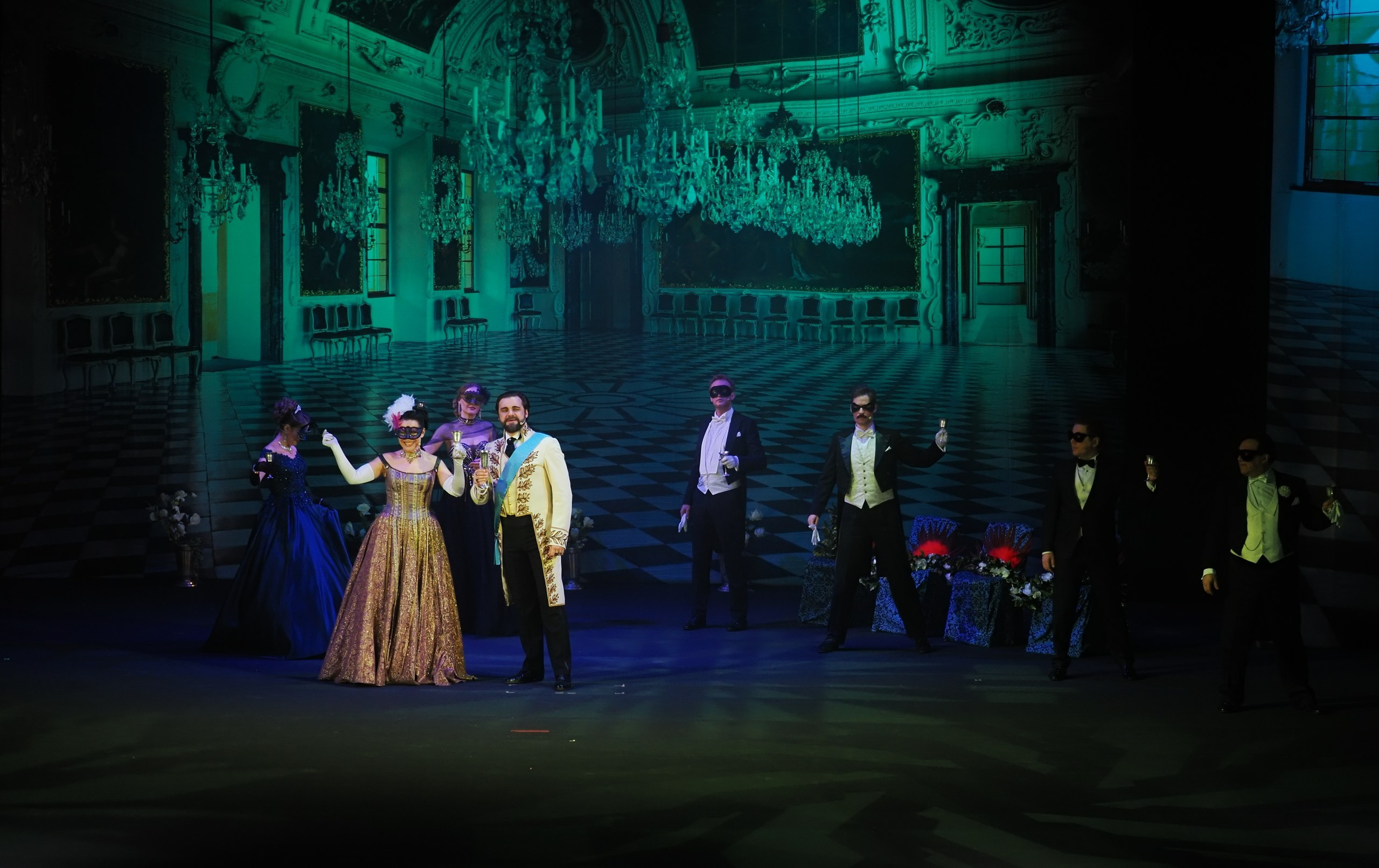 «БУФФ-ПАРАДИЗ» Летучая мышь (в Нск). Портретный и спортивный фотограф в Новосибирске и Твери Кононов Алексей