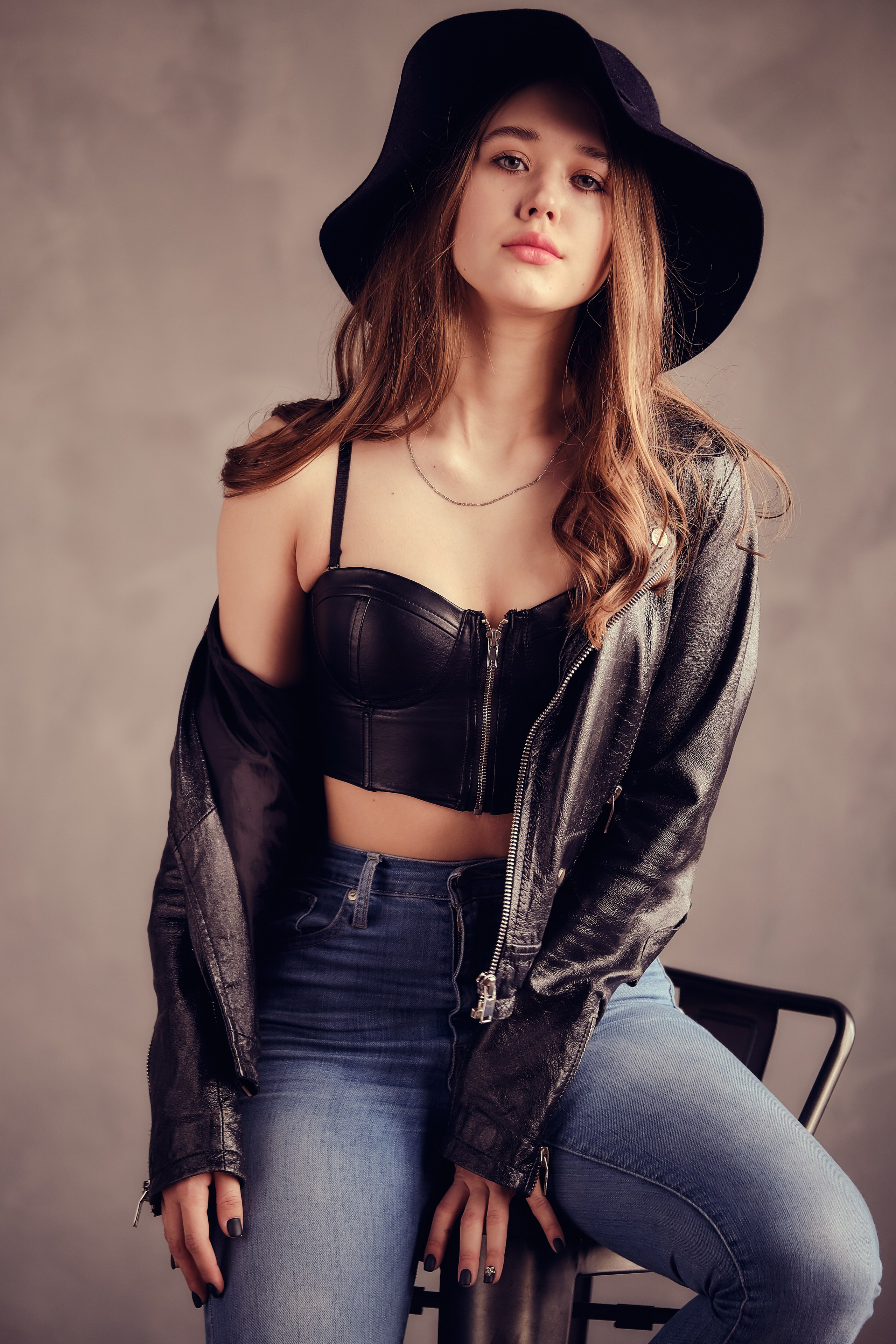 ПОРТРЕТ. Фотограф в Алматы Артемий Матюнин