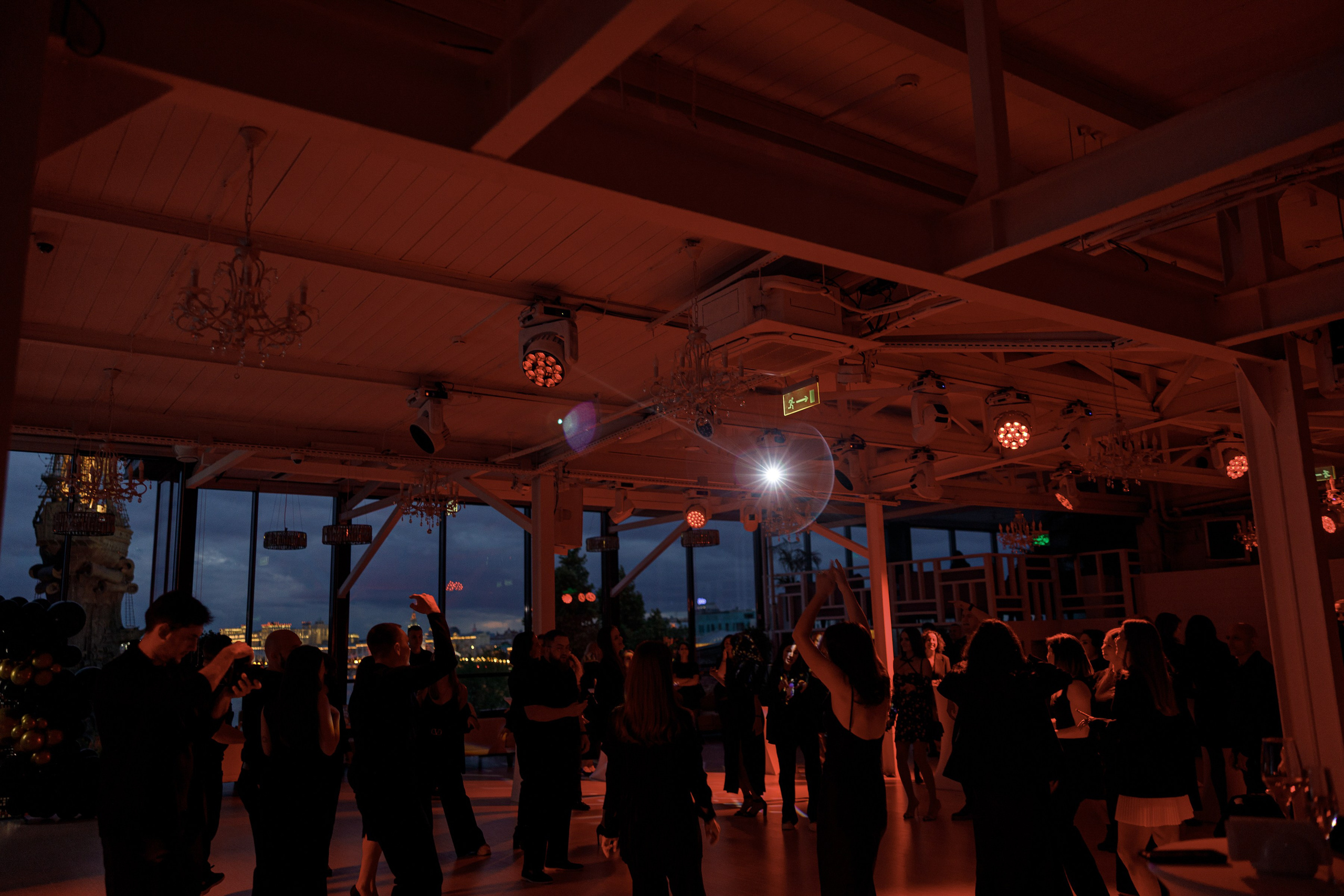 МИЛЛИОН НА РЕМОНТЕ. ВЫПУСКНОЙ. Свадебный и event-фотограф Иван Волнухин