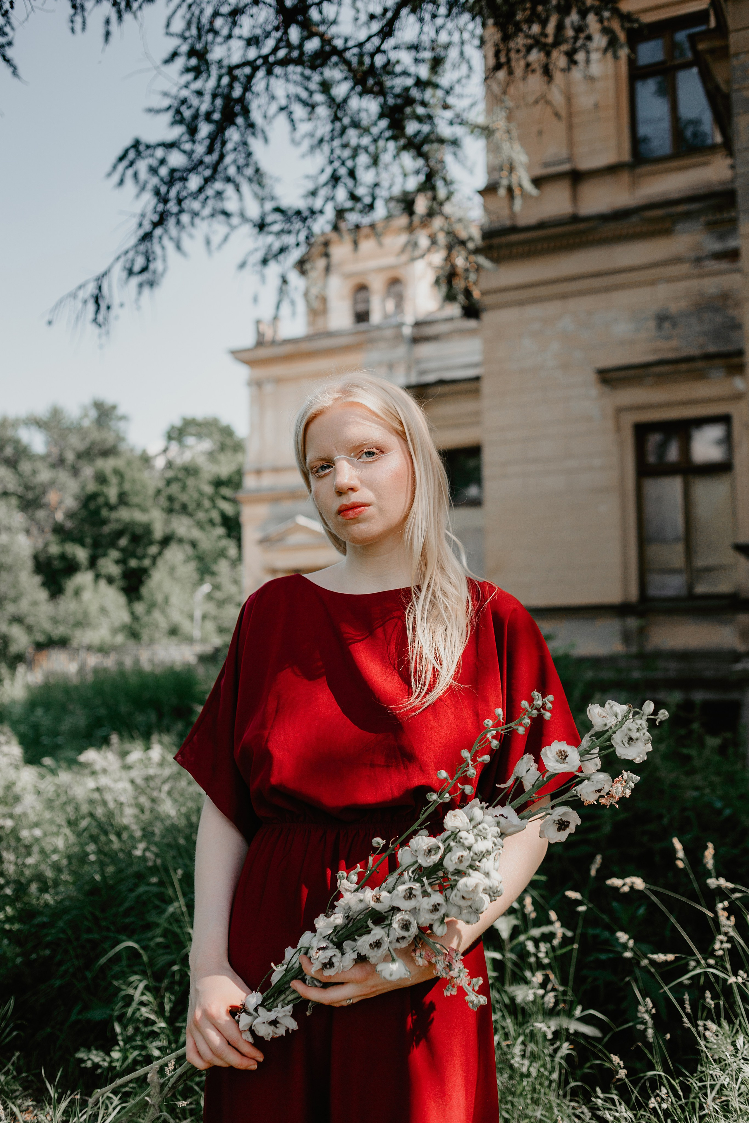 В заброшенной усадьбе. Фотограф в Санкт-Петербурге Вера Сивенкова