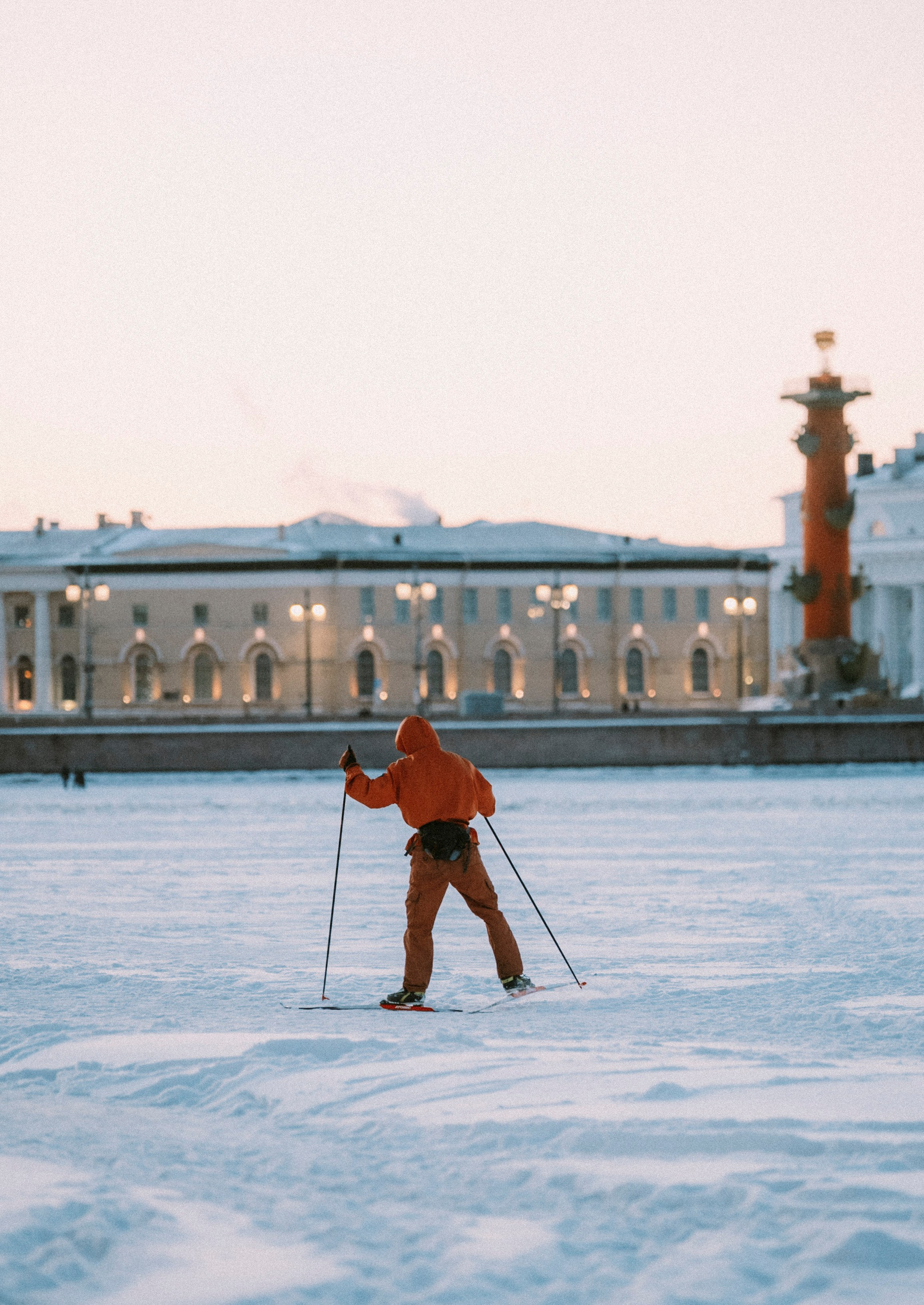 2026. Стрит-фотография, полная абсурда, идиотизма и красоты