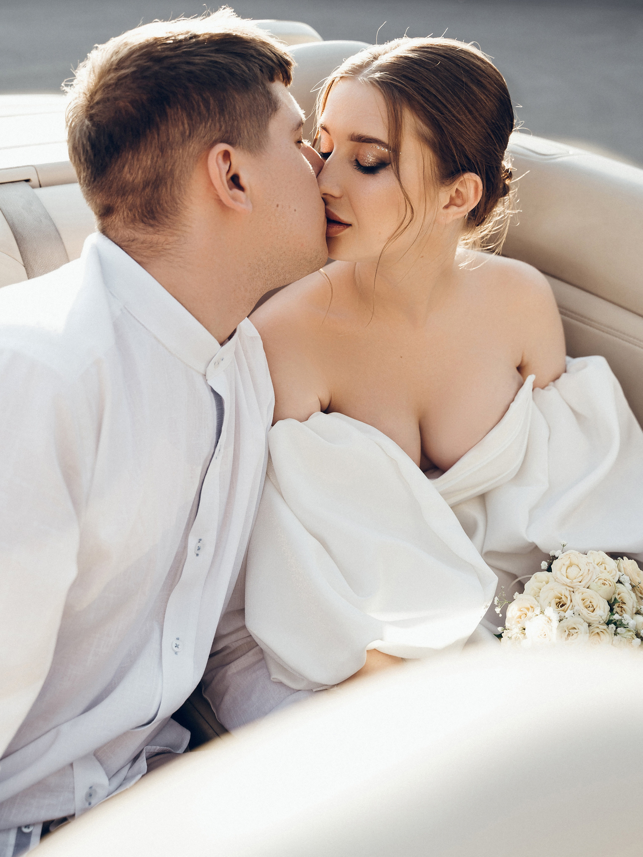 Регистрация брака, роспись во дворце бракосочетания Шипиловский.  Шипиловский ЗАГС. Свадьба , свадебная фотосессия в Москве, свадебная фотосессия Видное, Бутово, Домодедово. Свадебный и семейный фотограф Видное. Видновский ЗАГС. Свадебная прогулка в Царицыно. Фотограф на свадьбу. Свадебная фотосессия в кабриолете.