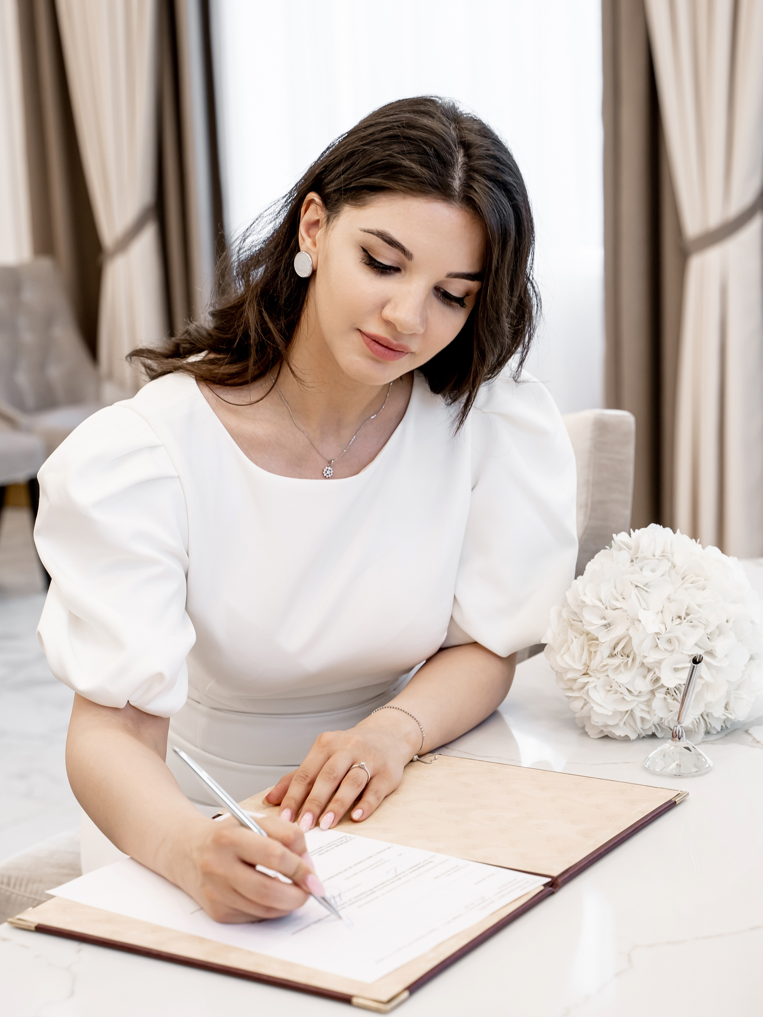 Регистрация брака, роспись во дворце бракосочетания Южное Бутово. ЗАГС Щербинка. Свадьба , свадебная фотосессия в Москве, свадебная фотосессия Видное, Бутово, Домодедово. Свадебный и семейный фотограф в Бутово. Бутовский ЗАГС.