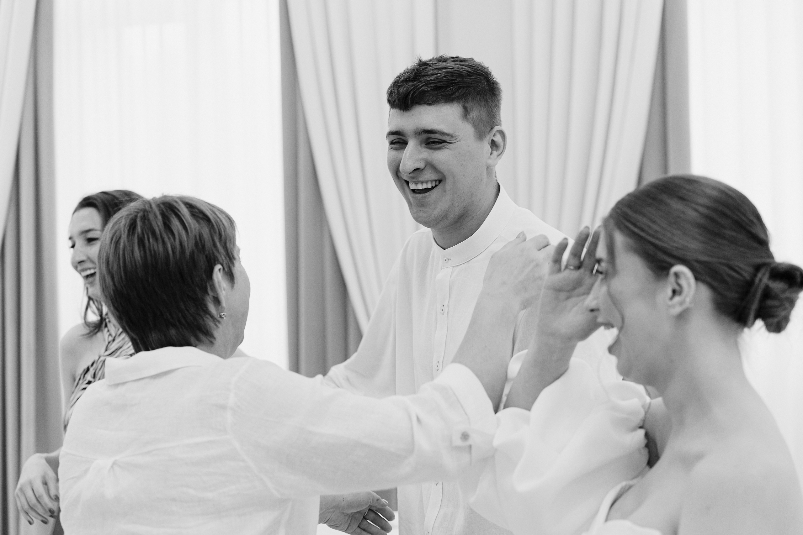 Регистрация брака, роспись во дворце бракосочетания Шипиловский.  Шипиловский ЗАГС. Свадьба , свадебная фотосессия в Москве, свадебная фотосессия Видное, Бутово, Домодедово. Свадебный и семейный фотограф Видное. Видновский ЗАГС. Свадебная прогулка в Царицыно. Фотограф на свадьбу. Свадебная фотосессия в кабриолете.