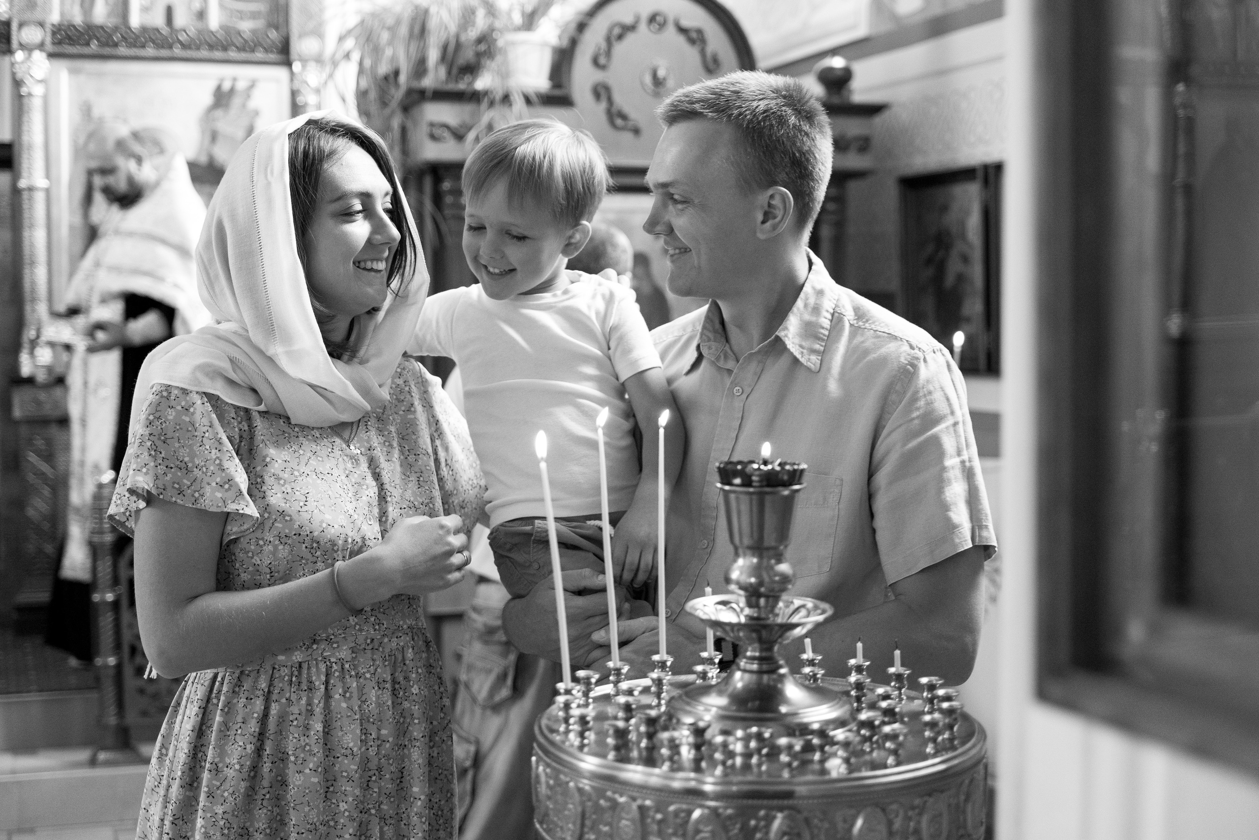 Таинство Крещения в Церкви Святого Пророка Ильи. Фотосъемка Крещения. Фотограф на Крещение. Таинство Крещения в Москве. Крещение в г. Видное, г. Домодедово.