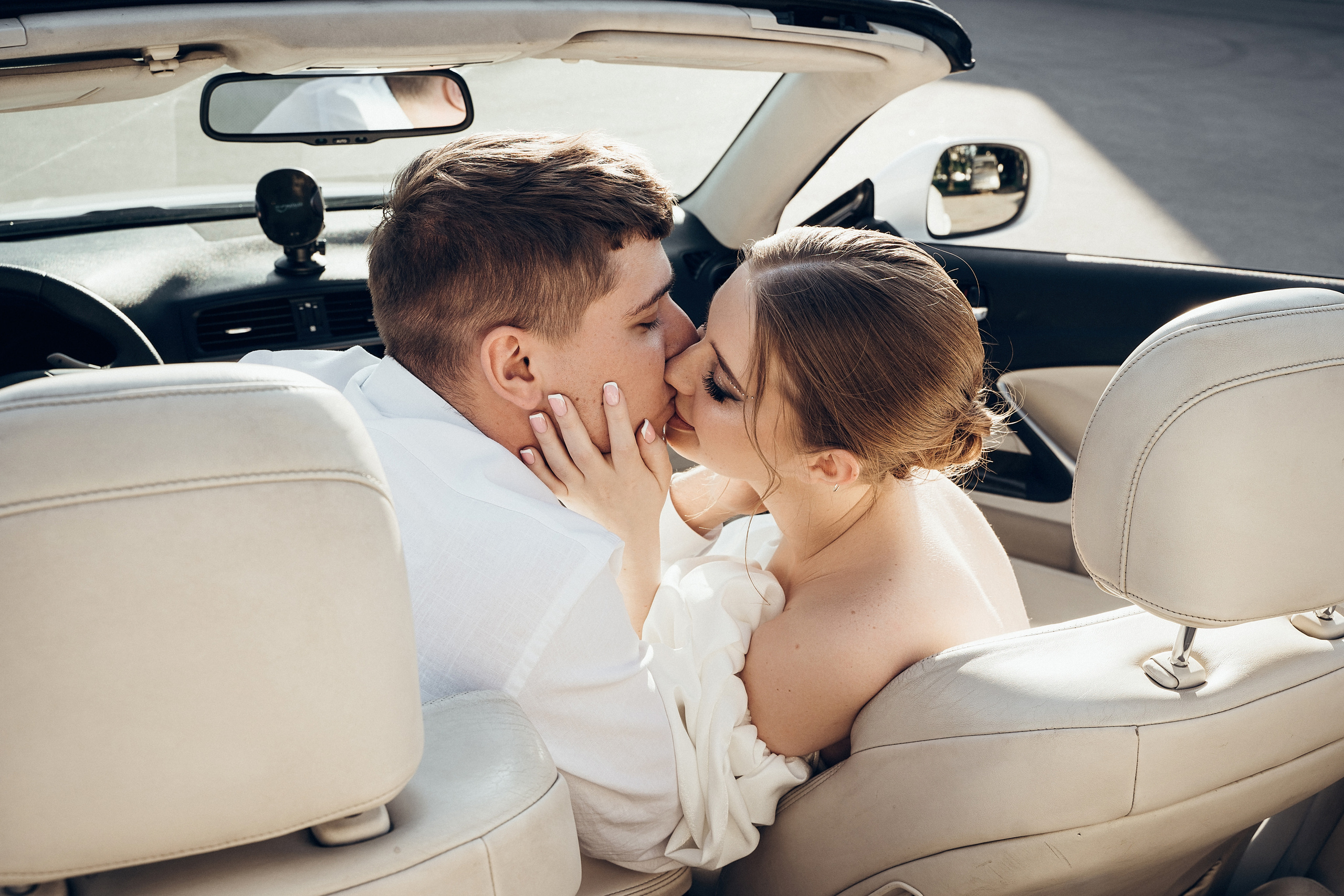 Регистрация брака, роспись во дворце бракосочетания Шипиловский.  Шипиловский ЗАГС. Свадьба , свадебная фотосессия в Москве, свадебная фотосессия Видное, Бутово, Домодедово. Свадебный и семейный фотограф Видное. Видновский ЗАГС. Свадебная прогулка в Царицыно. Фотограф на свадьбу. Свадебная фотосессия в кабриолете.