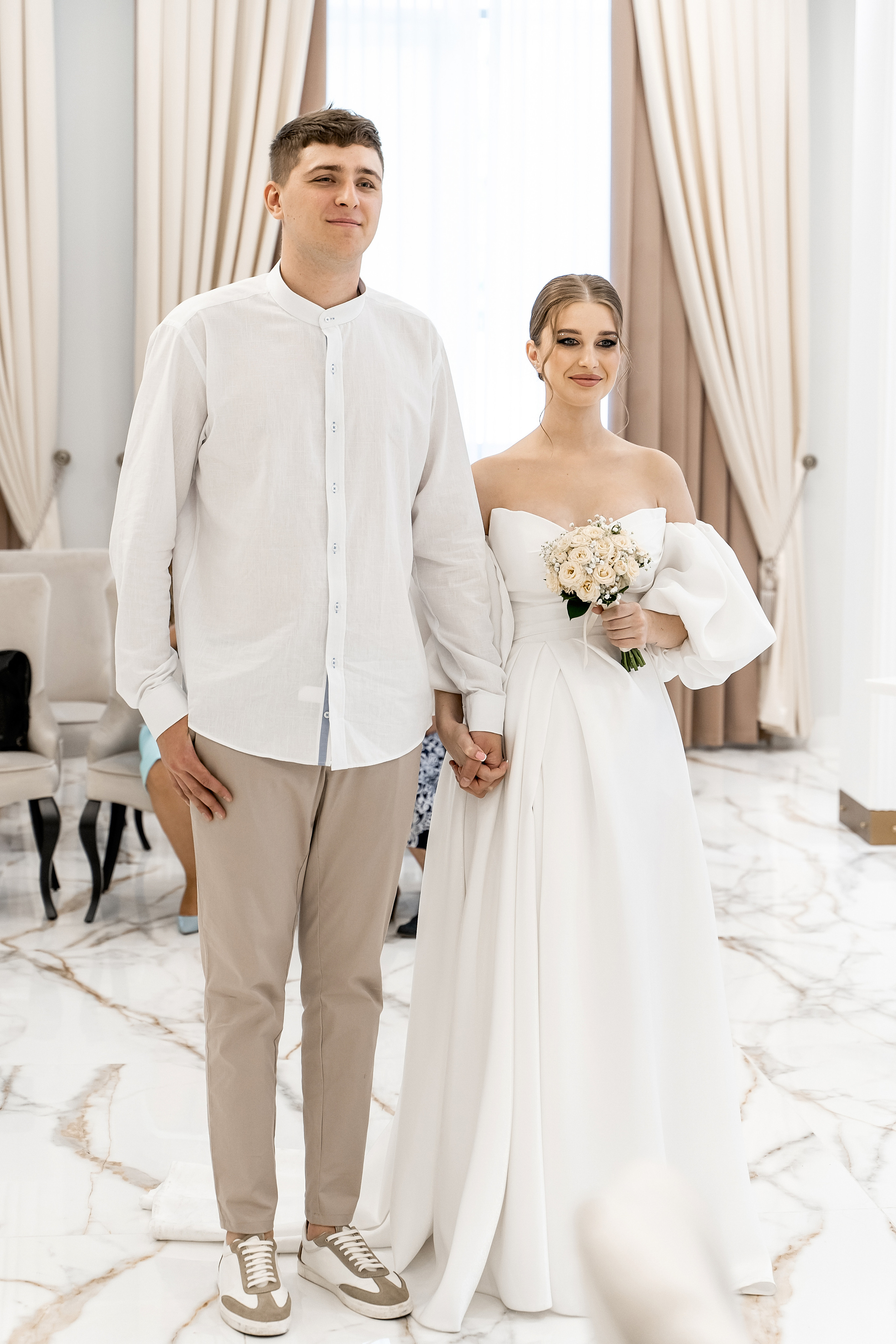 Регистрация брака, роспись во дворце бракосочетания Шипиловский.  Шипиловский ЗАГС. Свадьба , свадебная фотосессия в Москве, свадебная фотосессия Видное, Бутово, Домодедово. Свадебный и семейный фотограф Видное. Видновский ЗАГС. Свадебная прогулка в Царицыно. Фотограф на свадьбу. Свадебная фотосессия в кабриолете.