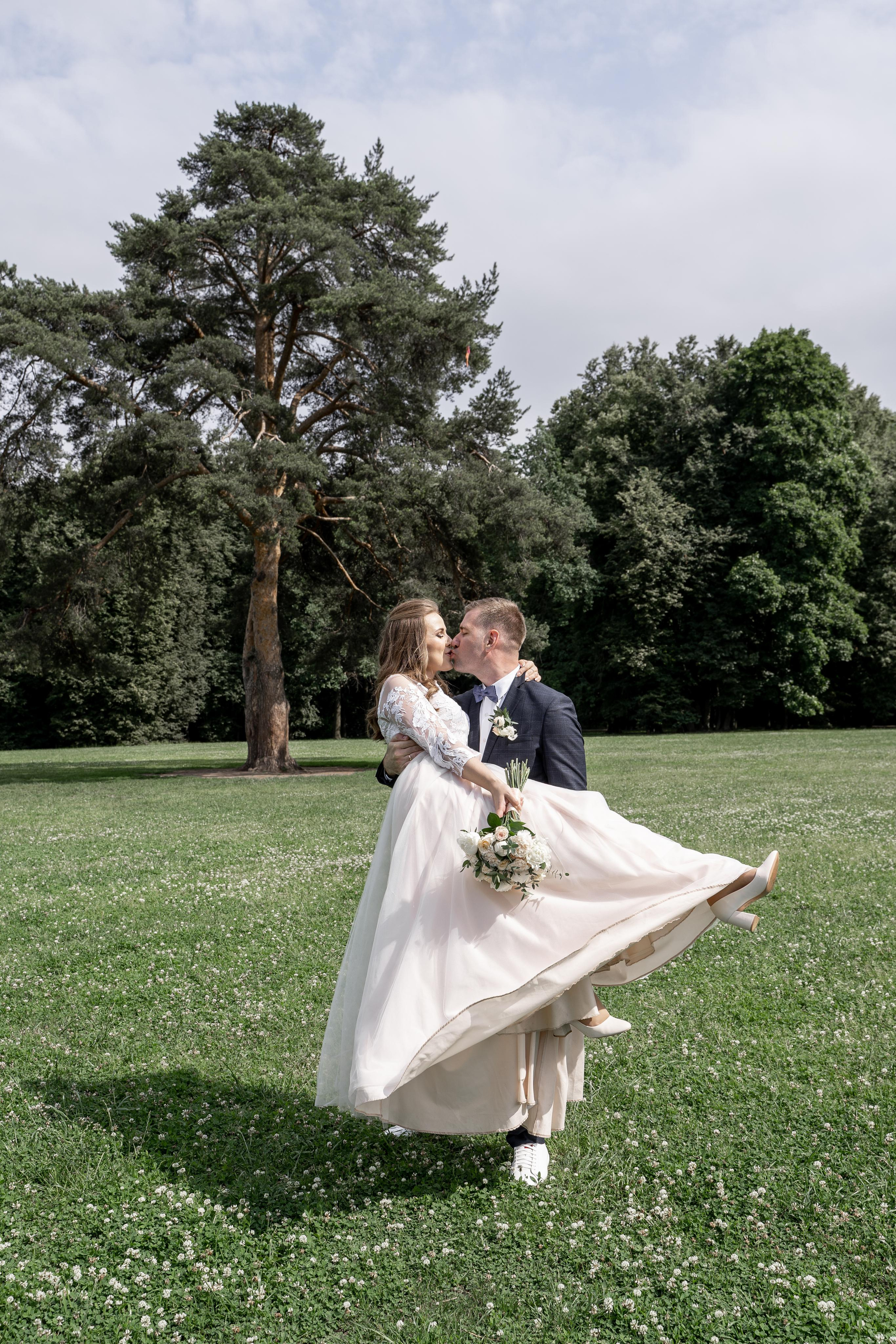 Регистрация брака, роспись во дворце бракосочетания Видное.  Видновский ЗАГС. Свадьба , свадебная фотосессия в Москве, свадебная фотосессия Видное, Бутово, Домодедово. Свадебный и семейный фотограф Видное. ЗАГС Видное. Грибоедовский ЗАГС. Свадебная прогулка в Царицыно. Фотограф на свадьбу. Свадебная прогулка в Москве.