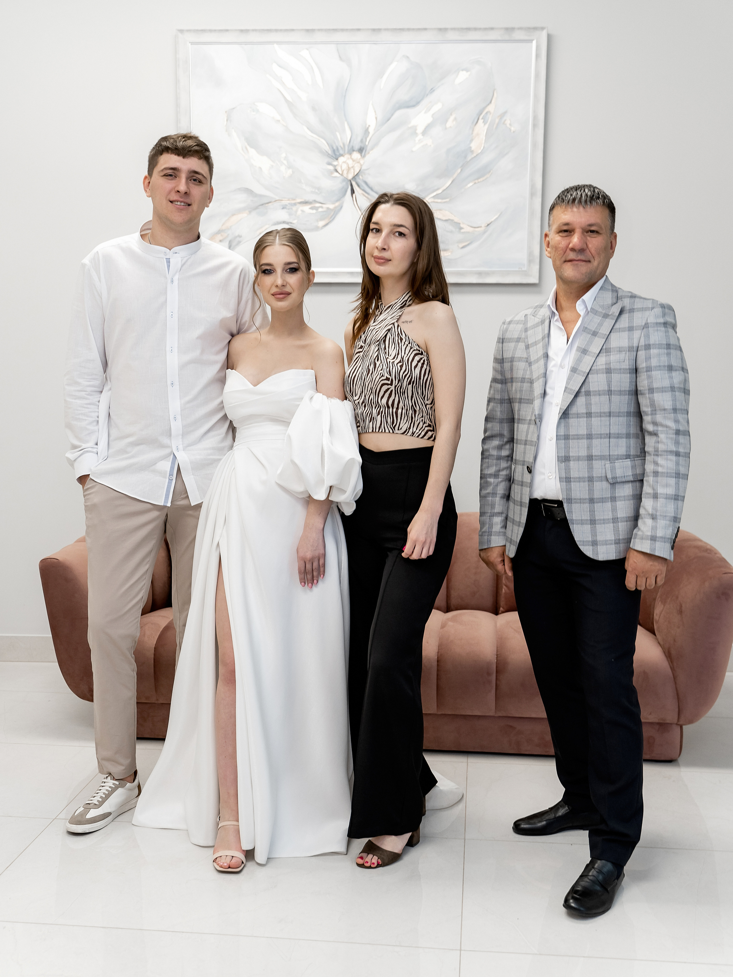 Регистрация брака, роспись во дворце бракосочетания Шипиловский.  Шипиловский ЗАГС. Свадьба , свадебная фотосессия в Москве, свадебная фотосессия Видное, Бутово, Домодедово. Свадебный и семейный фотограф Видное. Видновский ЗАГС. Свадебная прогулка в Царицыно. Фотограф на свадьбу. Свадебная фотосессия в кабриолете.