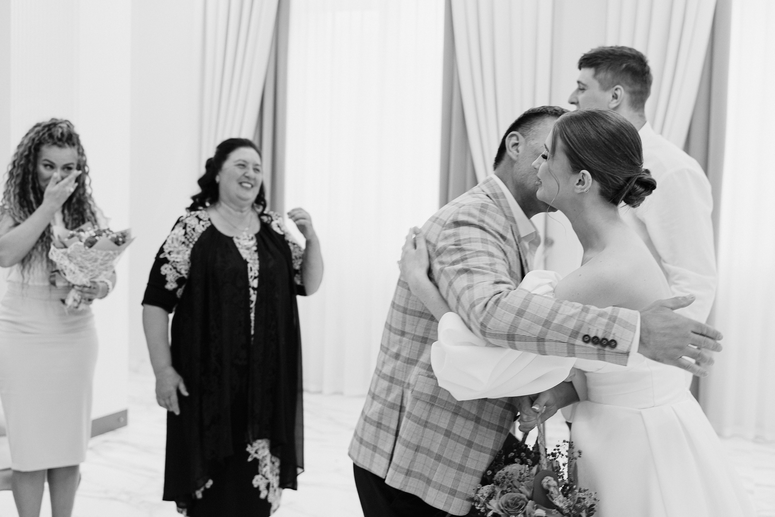 Регистрация брака, роспись во дворце бракосочетания Шипиловский.  Шипиловский ЗАГС. Свадьба , свадебная фотосессия в Москве, свадебная фотосессия Видное, Бутово, Домодедово. Свадебный и семейный фотограф Видное. Видновский ЗАГС. Свадебная прогулка в Царицыно. Фотограф на свадьбу. Свадебная фотосессия в кабриолете.