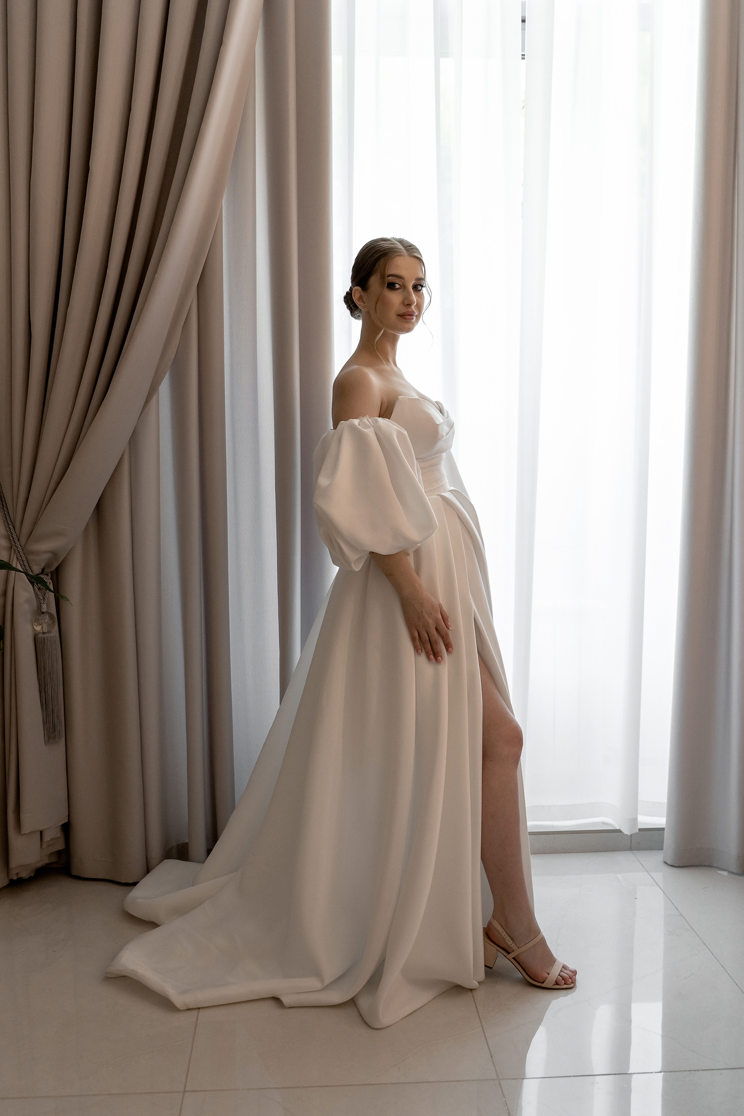 Регистрация брака, роспись во дворце бракосочетания Шипиловский.  Шипиловский ЗАГС. Свадьба , свадебная фотосессия в Москве, свадебная фотосессия Видное, Бутово, Домодедово. Свадебный и семейный фотограф Видное. Видновский ЗАГС. Свадебная прогулка в Царицыно. Фотограф на свадьбу. Свадебная фотосессия в кабриолете.