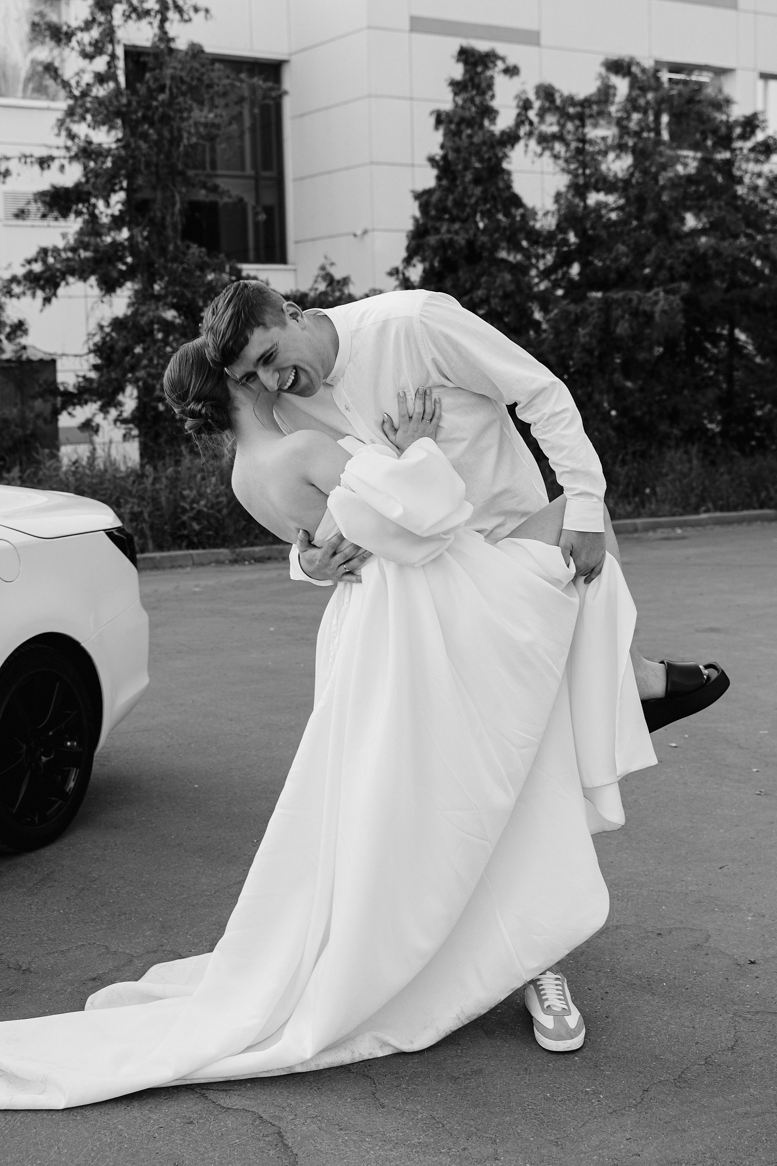 Регистрация брака, роспись во дворце бракосочетания Шипиловский.  Шипиловский ЗАГС. Свадьба , свадебная фотосессия в Москве, свадебная фотосессия Видное, Бутово, Домодедово. Свадебный и семейный фотограф Видное. Видновский ЗАГС. Свадебная прогулка в Царицыно. Фотограф на свадьбу. Свадебная фотосессия в кабриолете.