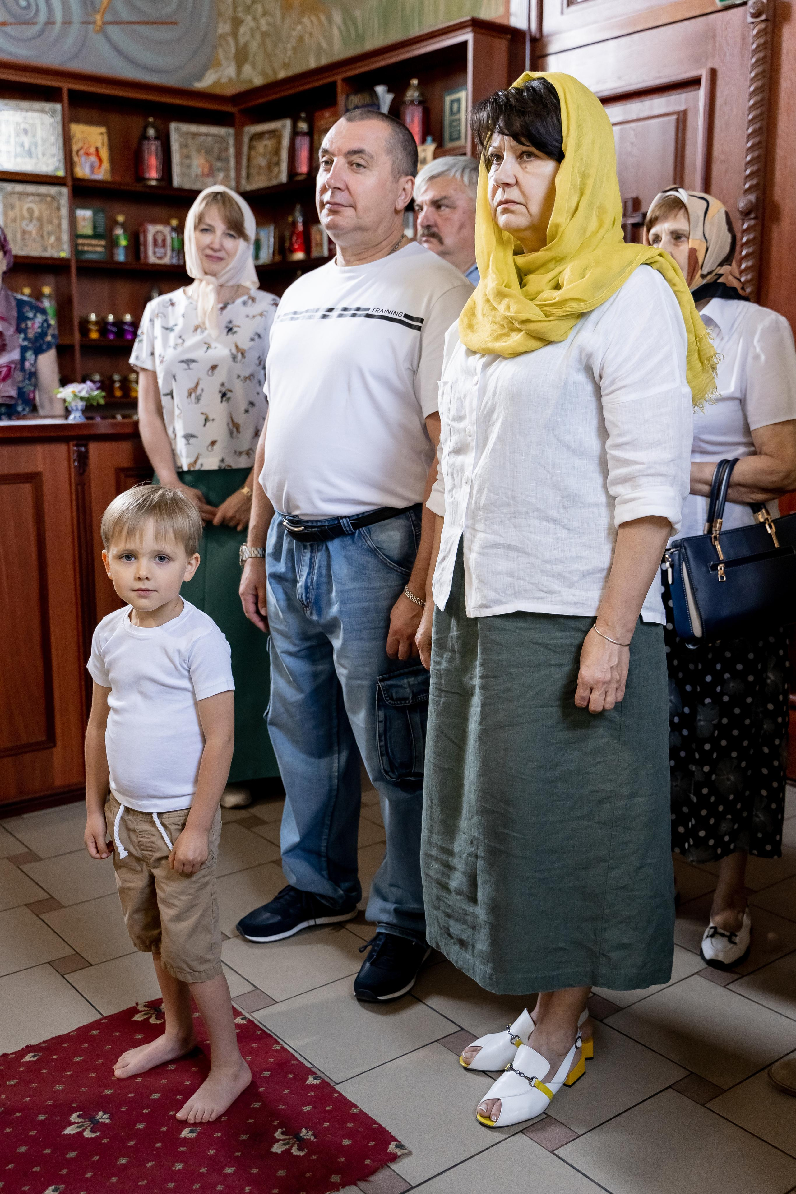 Таинство Крещения в Церкви Святого Пророка Ильи. Фотосъемка Крещения. Фотограф на Крещение. Таинство Крещения в Москве. Крещение в г. Видное, г. Домодедово.