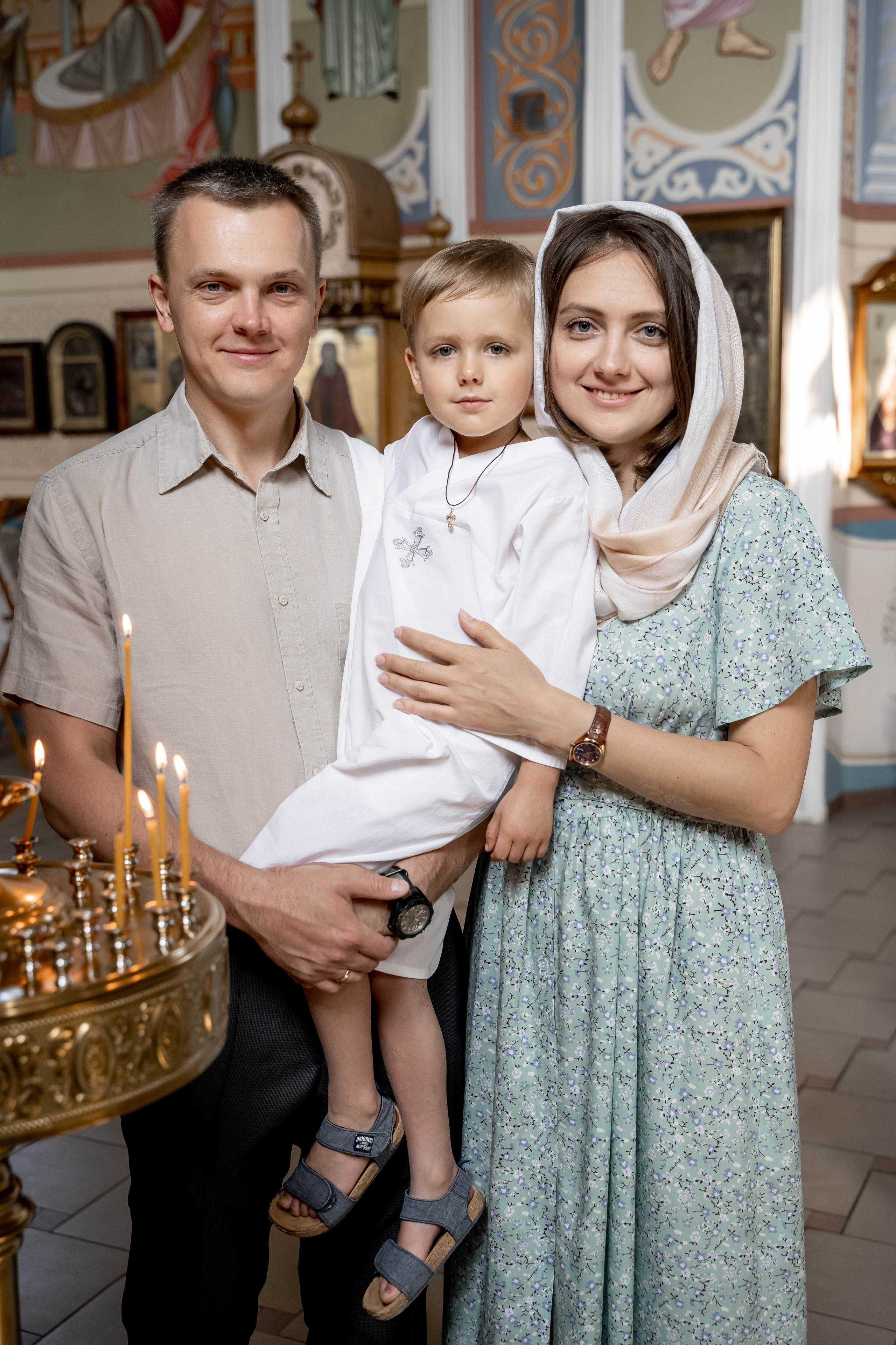 Таинство Крещения в Церкви Святого Пророка Ильи. Фотосъемка Крещения. Фотограф на Крещение. Таинство Крещения в Москве. Крещение в г. Видное, г. Домодедово.