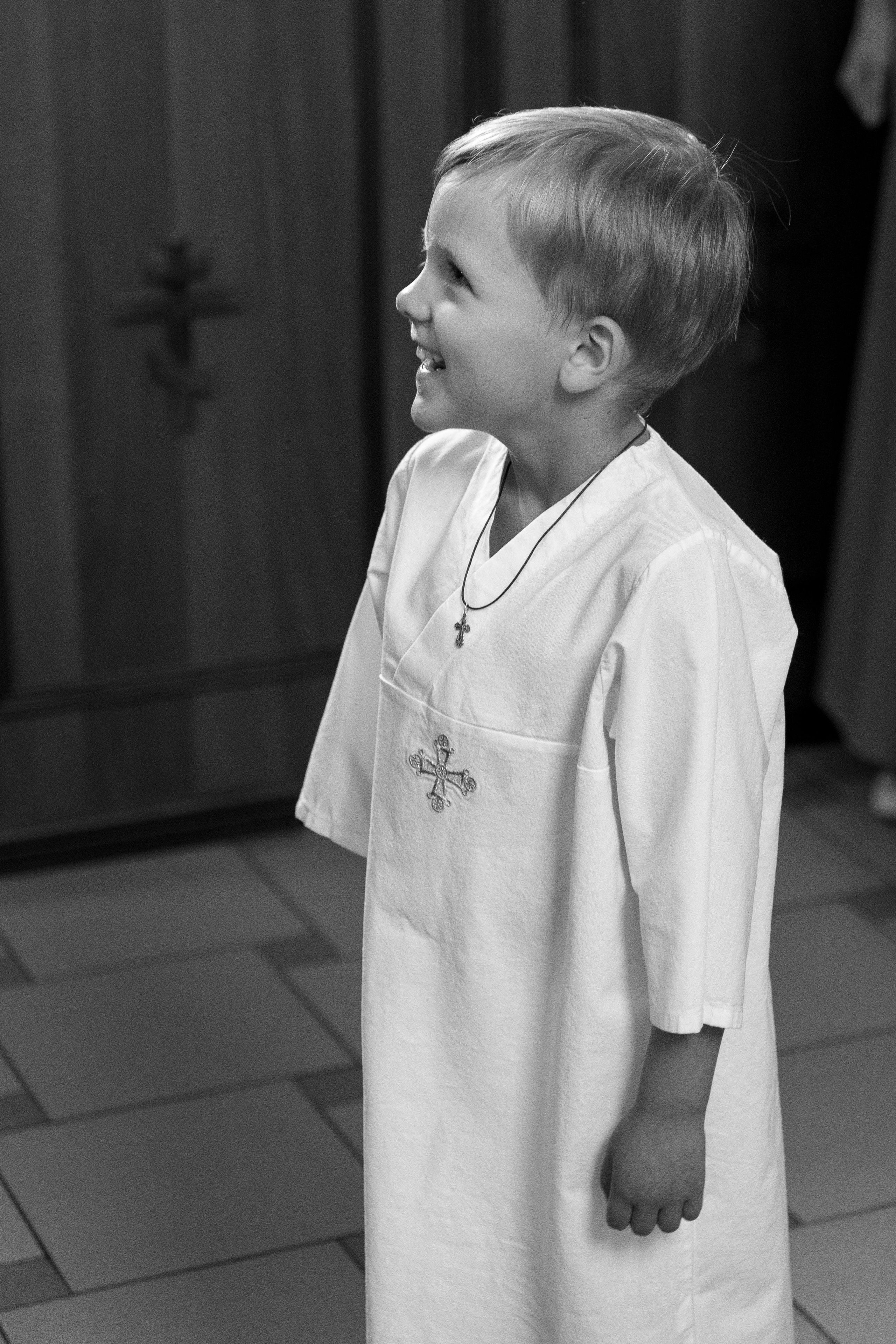 Таинство Крещения в Церкви Святого Пророка Ильи. Фотосъемка Крещения. Фотограф на Крещение. Таинство Крещения в Москве. Крещение в г. Видное, г. Домодедово.