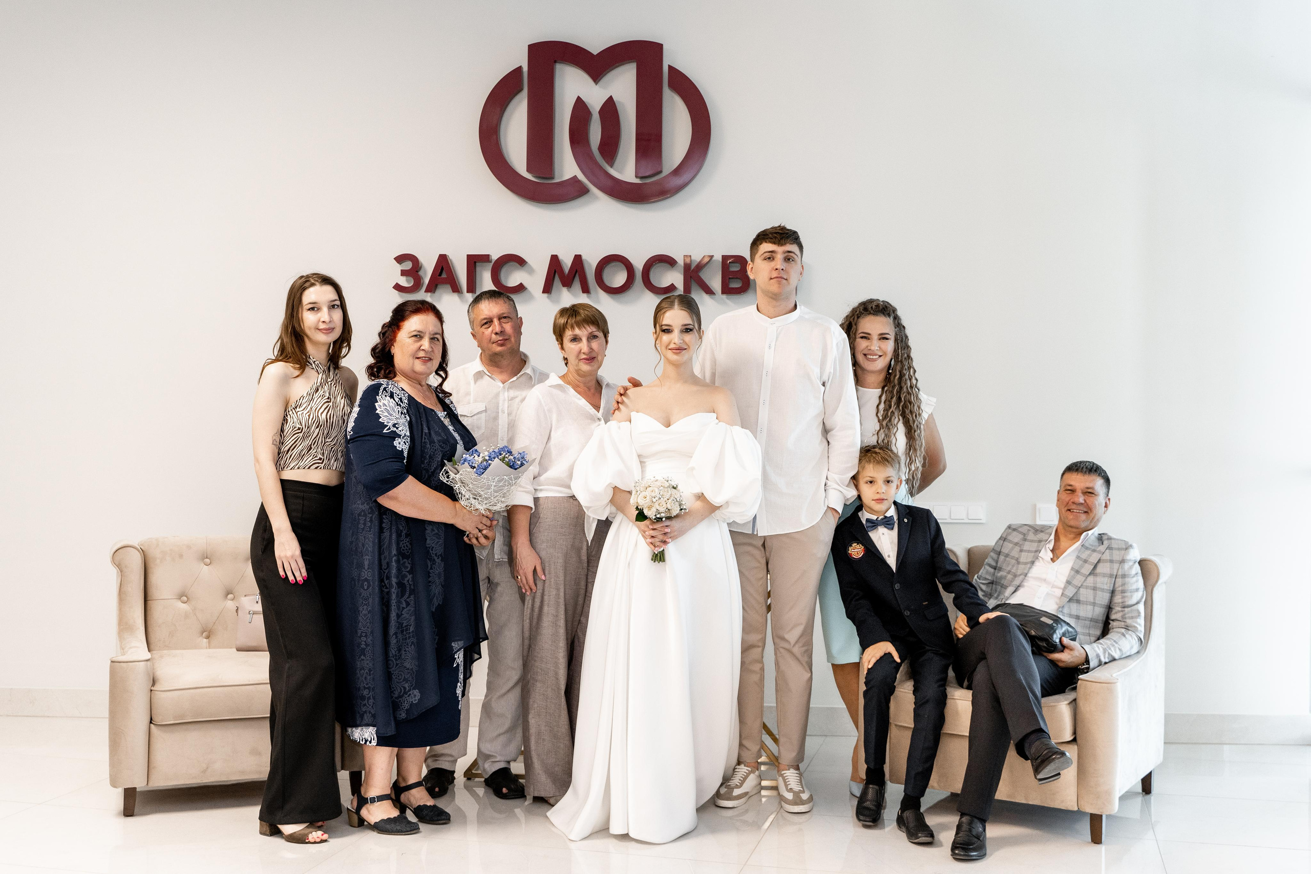 Регистрация брака, роспись во дворце бракосочетания Шипиловский.  Шипиловский ЗАГС. Свадьба , свадебная фотосессия в Москве, свадебная фотосессия Видное, Бутово, Домодедово. Свадебный и семейный фотограф Видное. Видновский ЗАГС. Свадебная прогулка в Царицыно. Фотограф на свадьбу. Свадебная фотосессия в кабриолете.