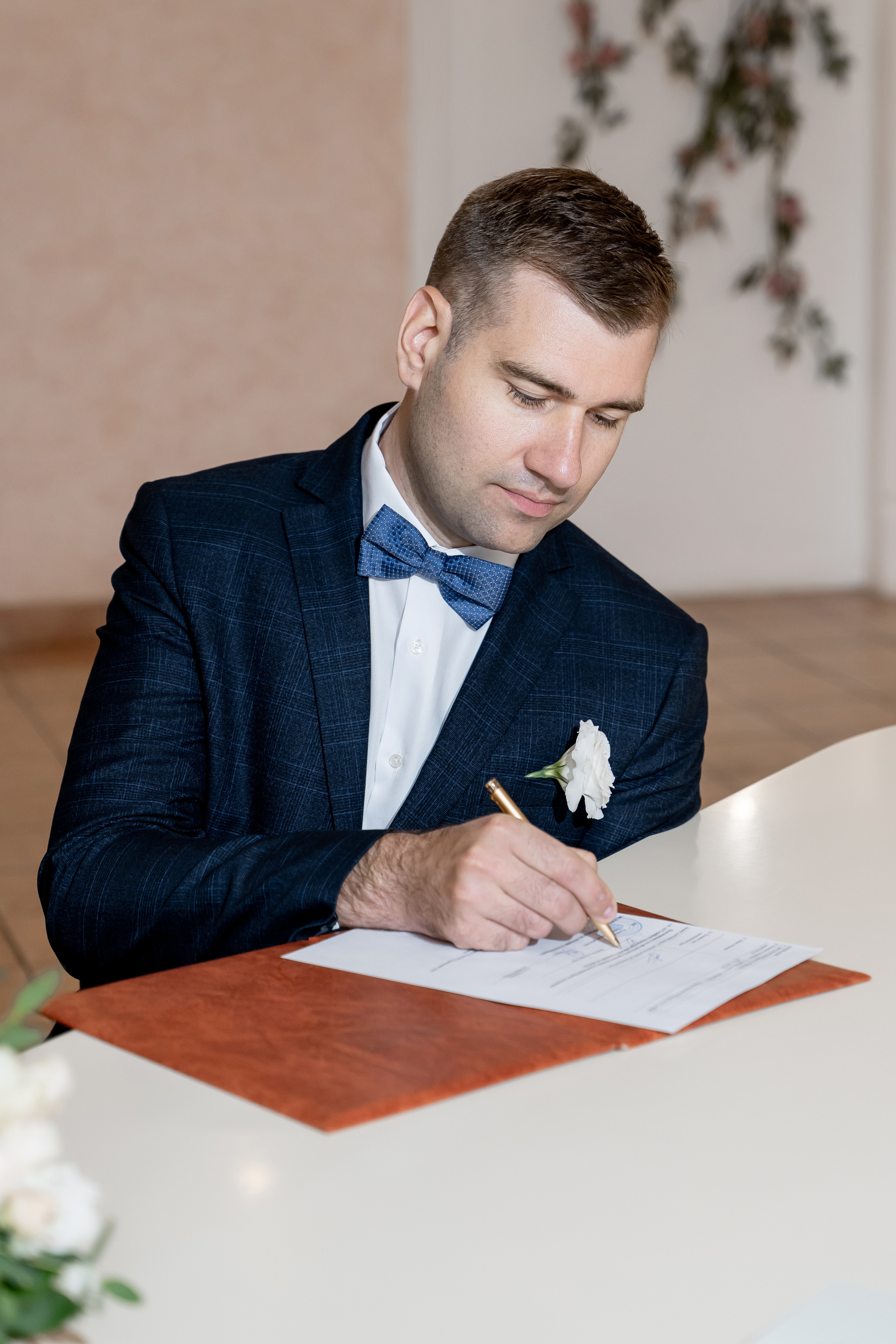 Регистрация брака, роспись во дворце бракосочетания Видное.  Видновский ЗАГС. Свадьба , свадебная фотосессия в Москве, свадебная фотосессия Видное, Бутово, Домодедово. Свадебный и семейный фотограф Видное. ЗАГС Видное. Грибоедовский ЗАГС. Свадебная прогулка в Царицыно. Фотограф на свадьбу. Свадебная прогулка в Москве.