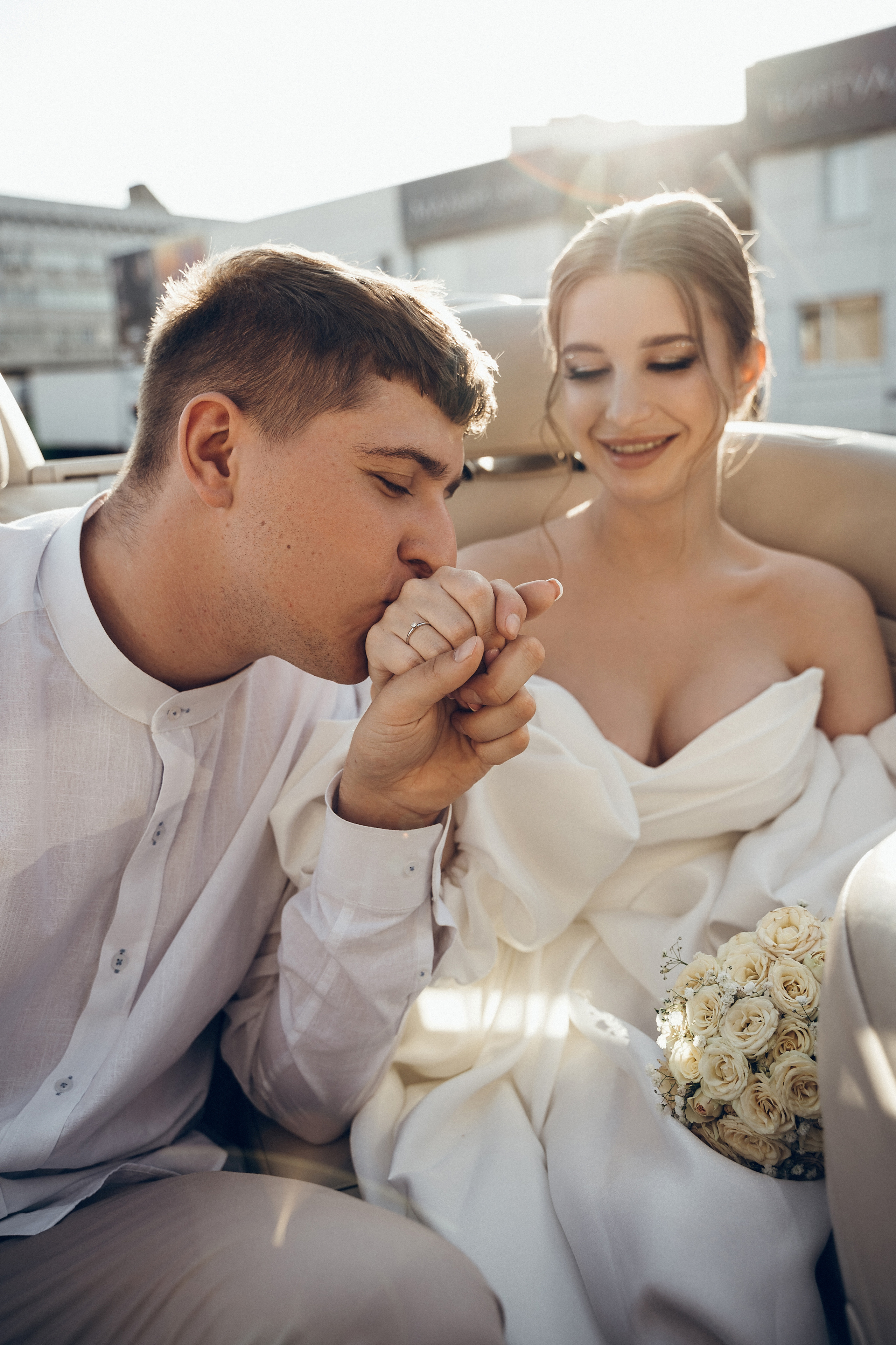 Регистрация брака, роспись во дворце бракосочетания Шипиловский.  Шипиловский ЗАГС. Свадьба , свадебная фотосессия в Москве, свадебная фотосессия Видное, Бутово, Домодедово. Свадебный и семейный фотограф Видное. Видновский ЗАГС. Свадебная прогулка в Царицыно. Фотограф на свадьбу. Свадебная фотосессия в кабриолете.