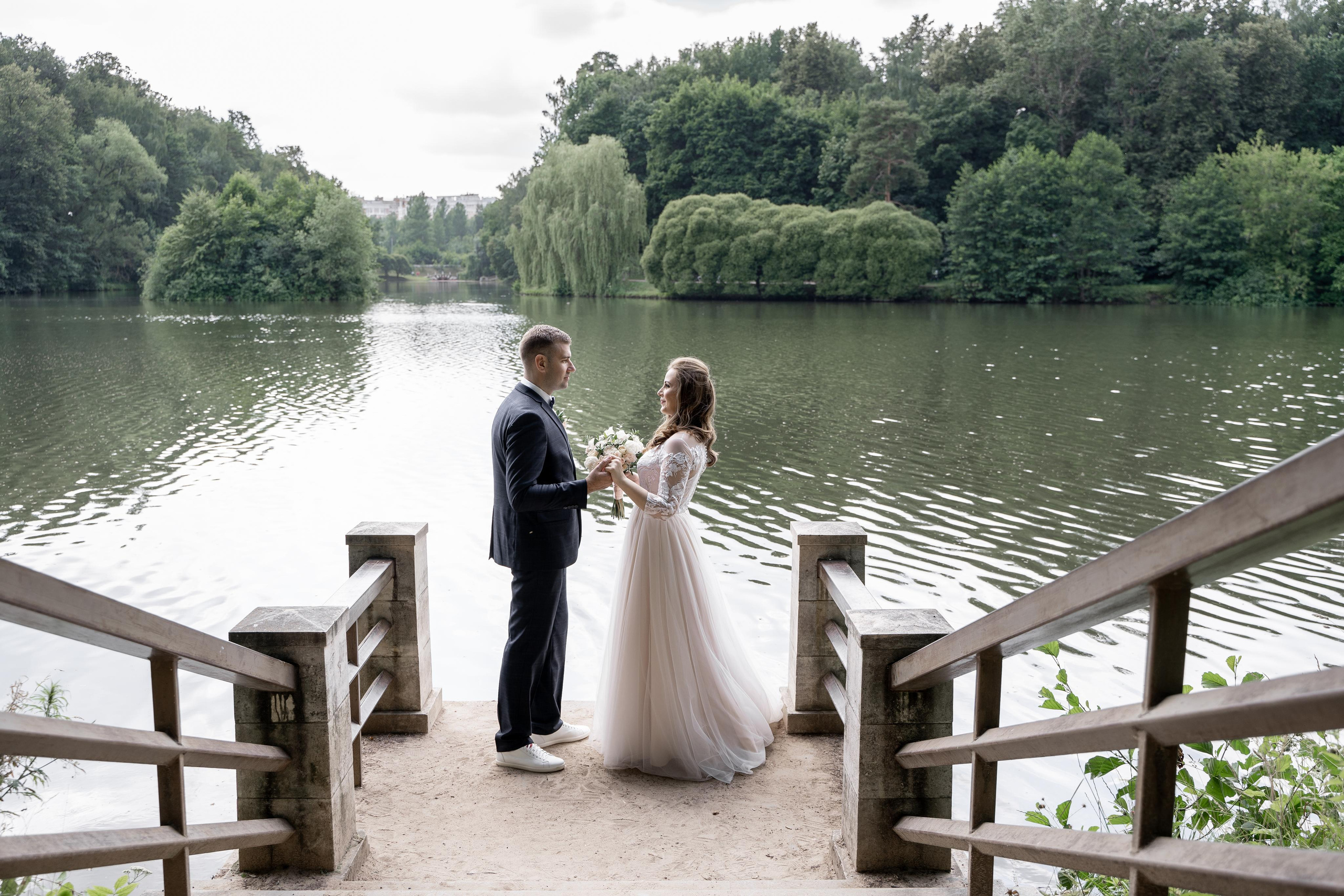 Регистрация брака, роспись во дворце бракосочетания Видное.  Видновский ЗАГС. Свадьба , свадебная фотосессия в Москве, свадебная фотосессия Видное, Бутово, Домодедово. Свадебный и семейный фотограф Видное. ЗАГС Видное. Грибоедовский ЗАГС. Свадебная прогулка в Царицыно. Фотограф на свадьбу. Свадебная прогулка в Москве.