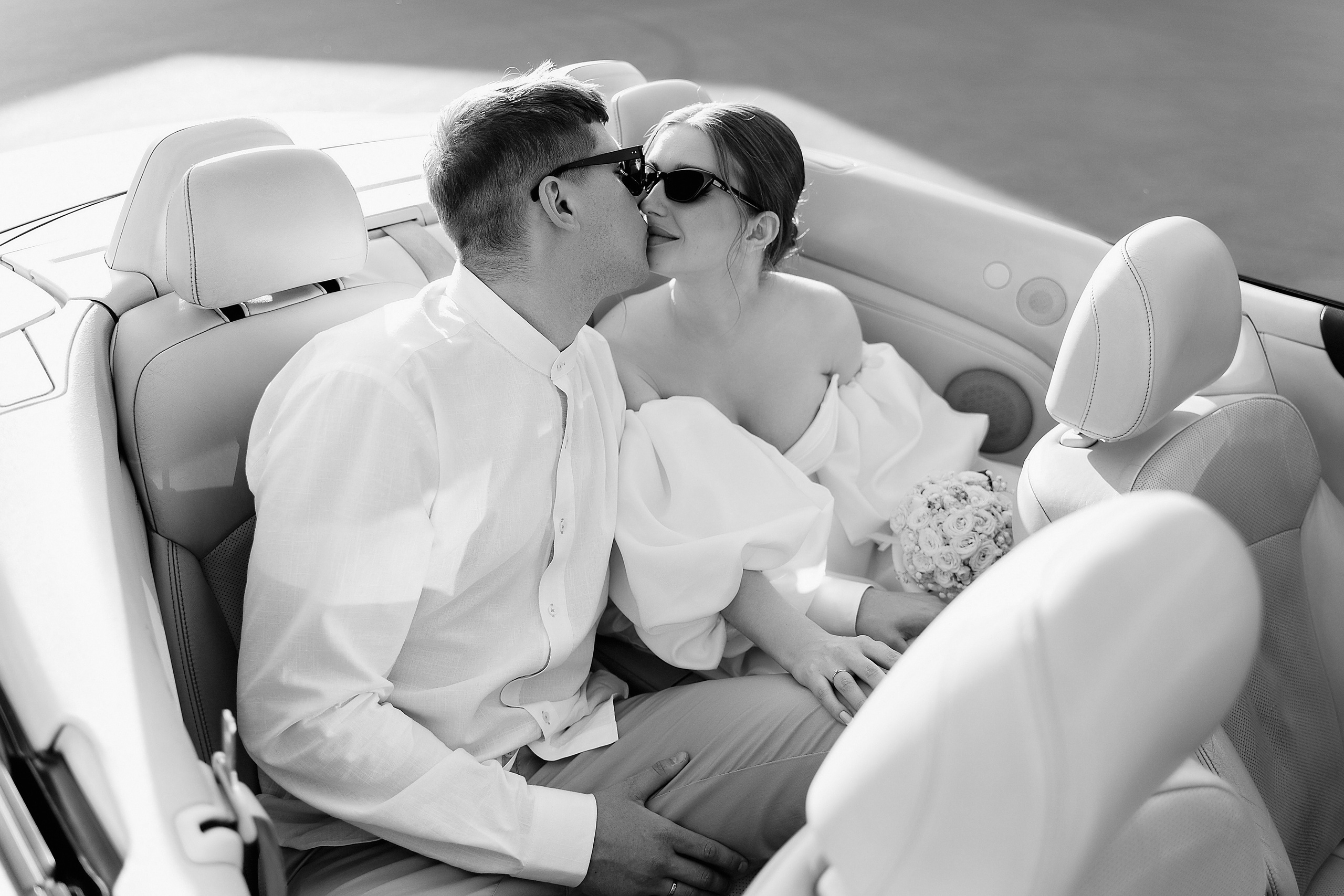 Регистрация брака, роспись во дворце бракосочетания Шипиловский.  Шипиловский ЗАГС. Свадьба , свадебная фотосессия в Москве, свадебная фотосессия Видное, Бутово, Домодедово. Свадебный и семейный фотограф Видное. Видновский ЗАГС. Свадебная прогулка в Царицыно. Фотограф на свадьбу. Свадебная фотосессия в кабриолете.