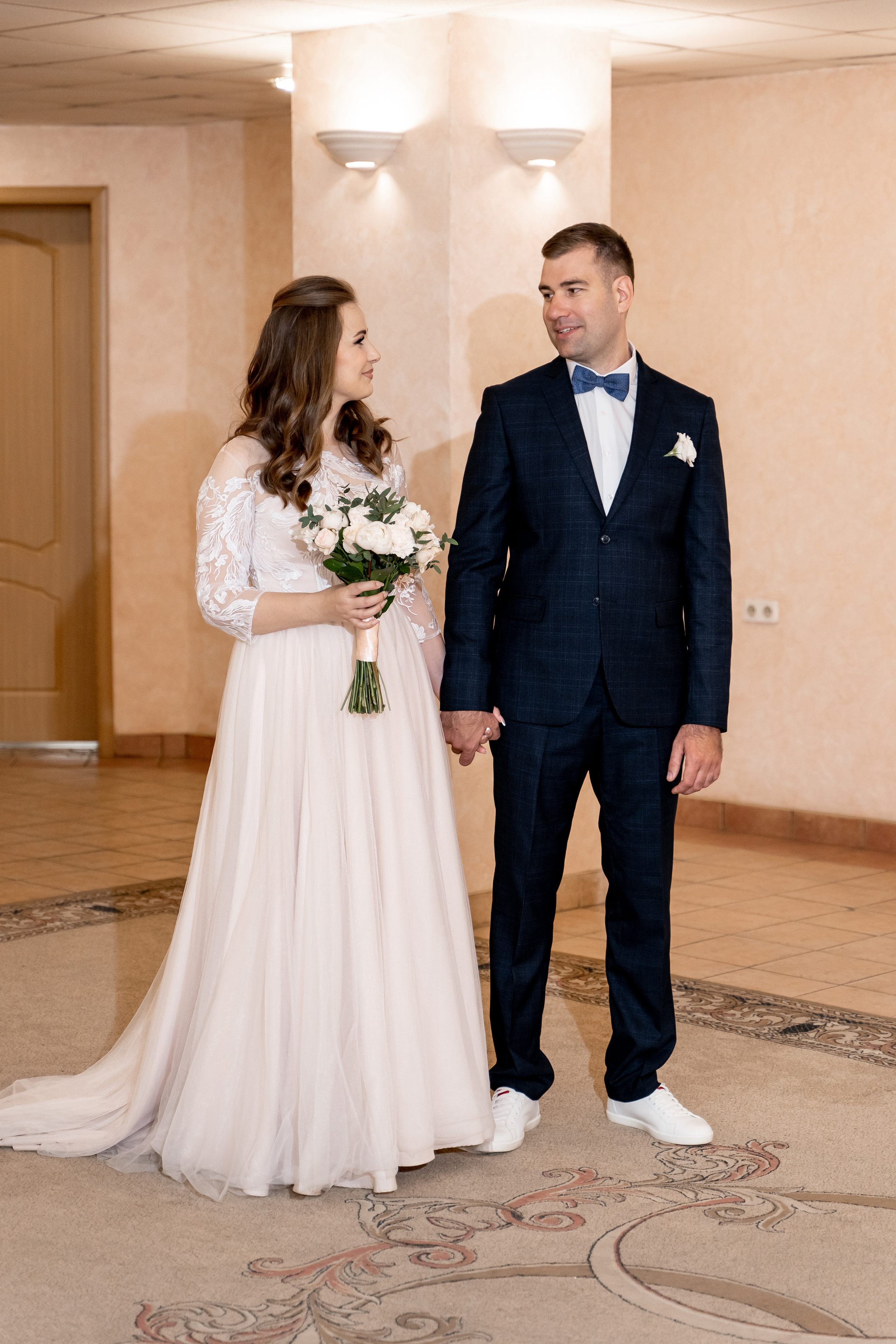 Регистрация брака, роспись во дворце бракосочетания Видное.  Видновский ЗАГС. Свадьба , свадебная фотосессия в Москве, свадебная фотосессия Видное, Бутово, Домодедово. Свадебный и семейный фотограф Видное. ЗАГС Видное. Грибоедовский ЗАГС. Свадебная прогулка в Царицыно. Фотограф на свадьбу. Свадебная прогулка в Москве.