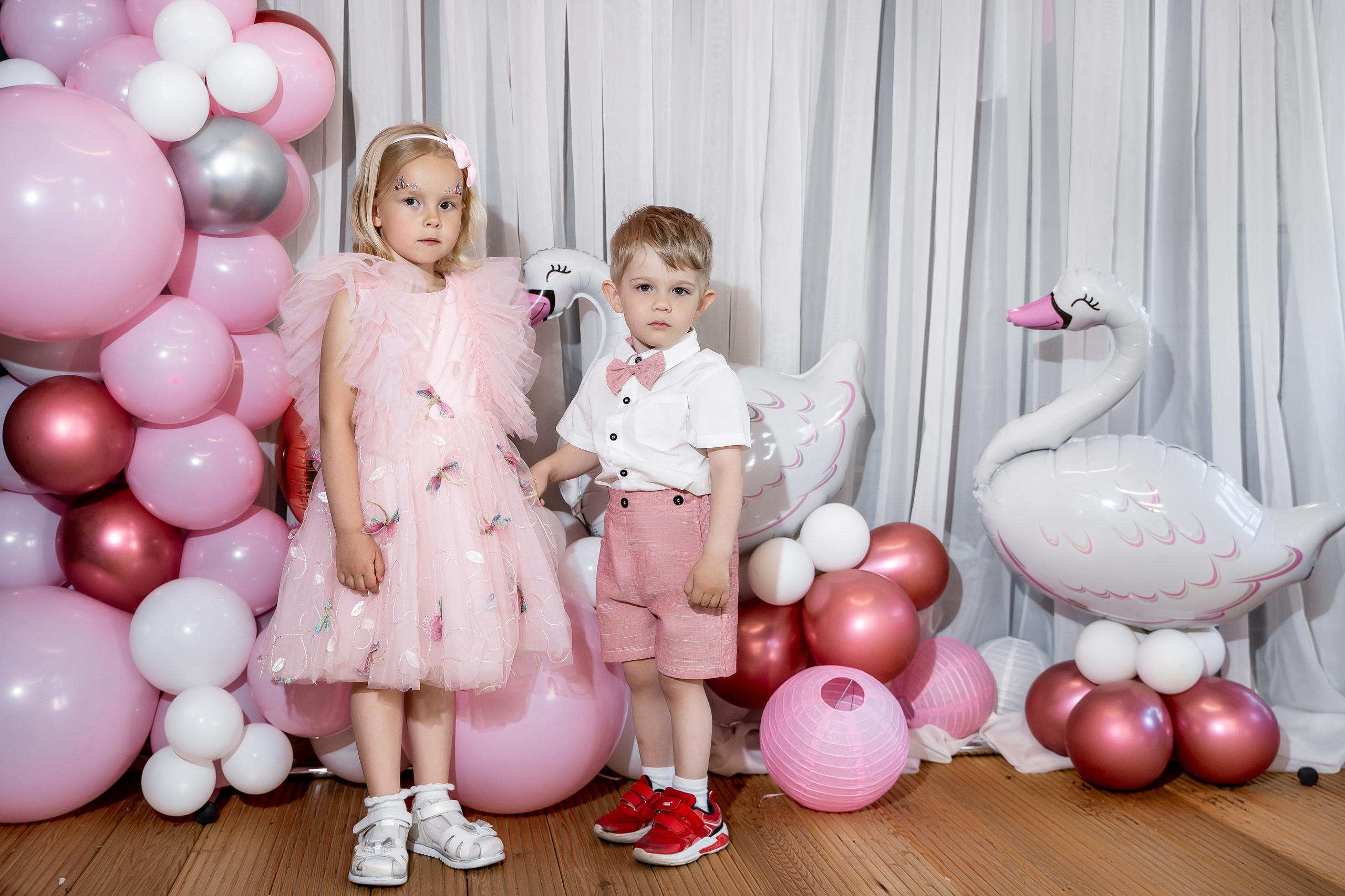 Фотограф на детский день рождения в Москве. Детский фотограф в Москве. Детский фотограф в Видном. День рождения. Фотосессия в день рождения. Семейная фотосессия. Контент-фотосессия. Душевный фотограф. Стильная детская фотосессия. 