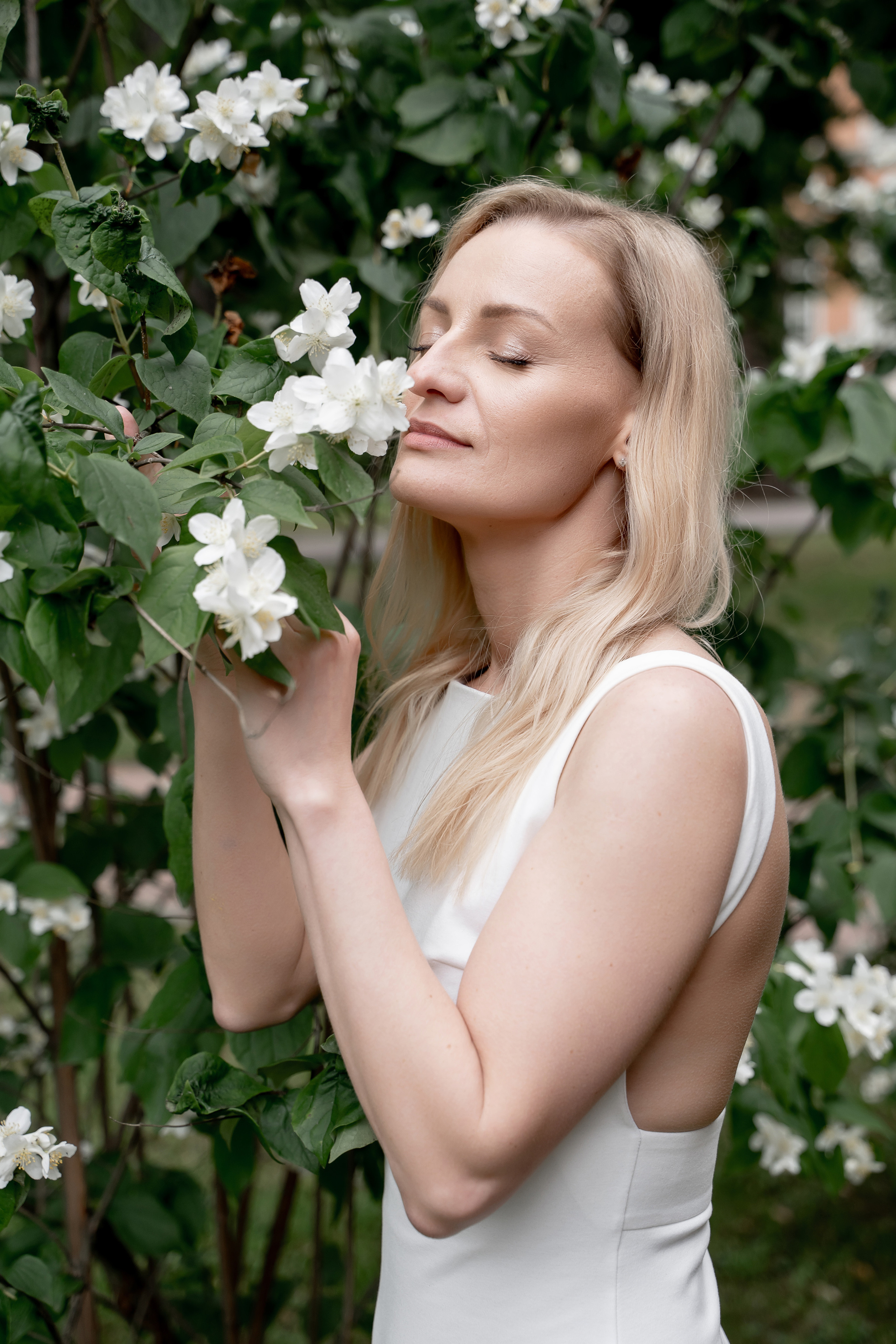 Женский фотограф в Москве и Московской области. Женская фотосессия. Женственные фотографии. Фотографии красивых женщин. Красивая стильная женская фотосессия. Контент-фотосессия. Визуал для блога.