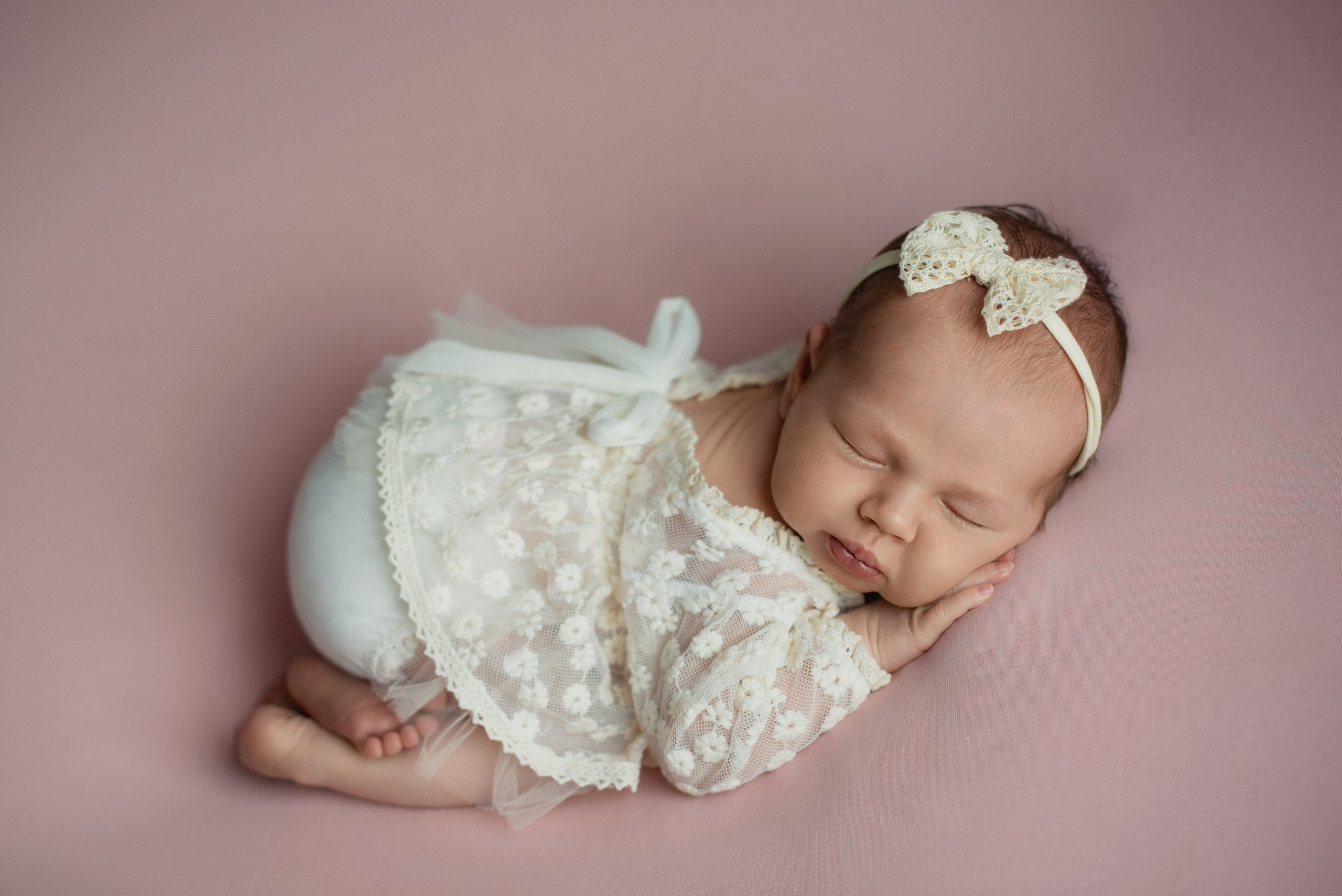 Фотосъемка новорожденного. Фотограф беременности, новорожденных и детей до года в Челябинске Волк