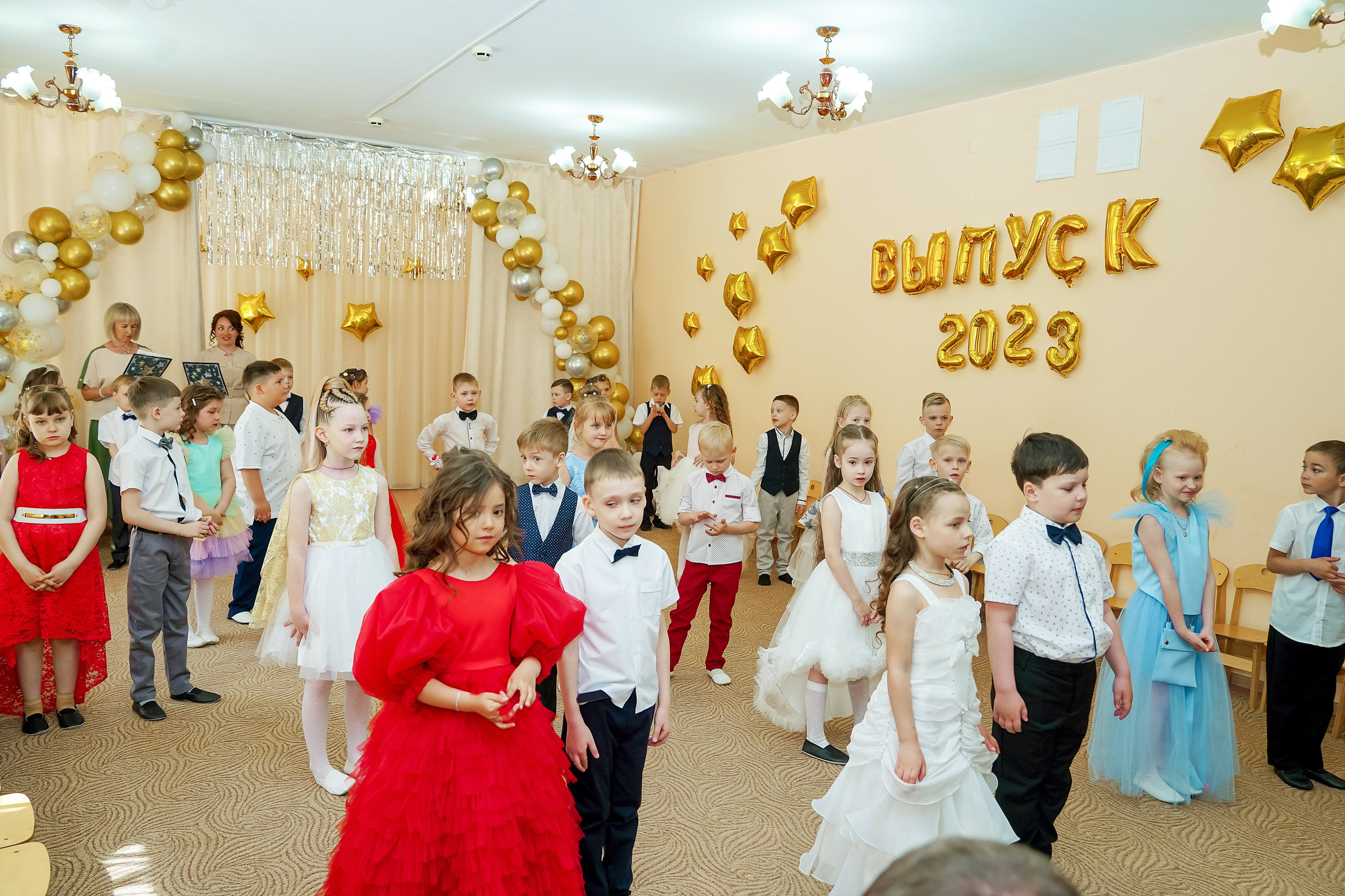 Фотосъемка видеосъёмка фотограф видеооператор новогодних утренников  в. Фотограф, видеооператор Нина Коршунова