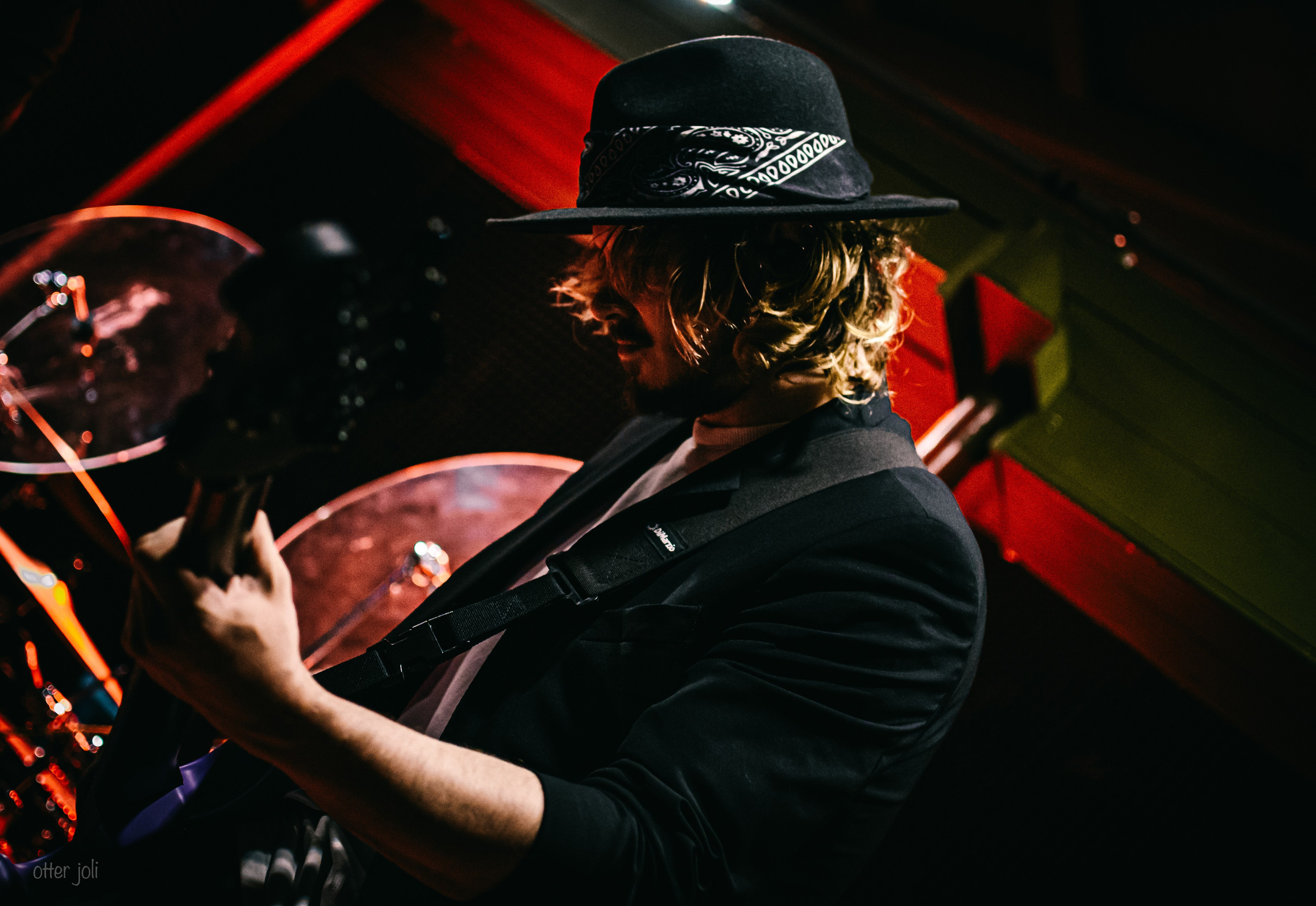 Голова Муэссы | Китайский лётчик Джао Да. Концертный репортёр Валерия Сафина