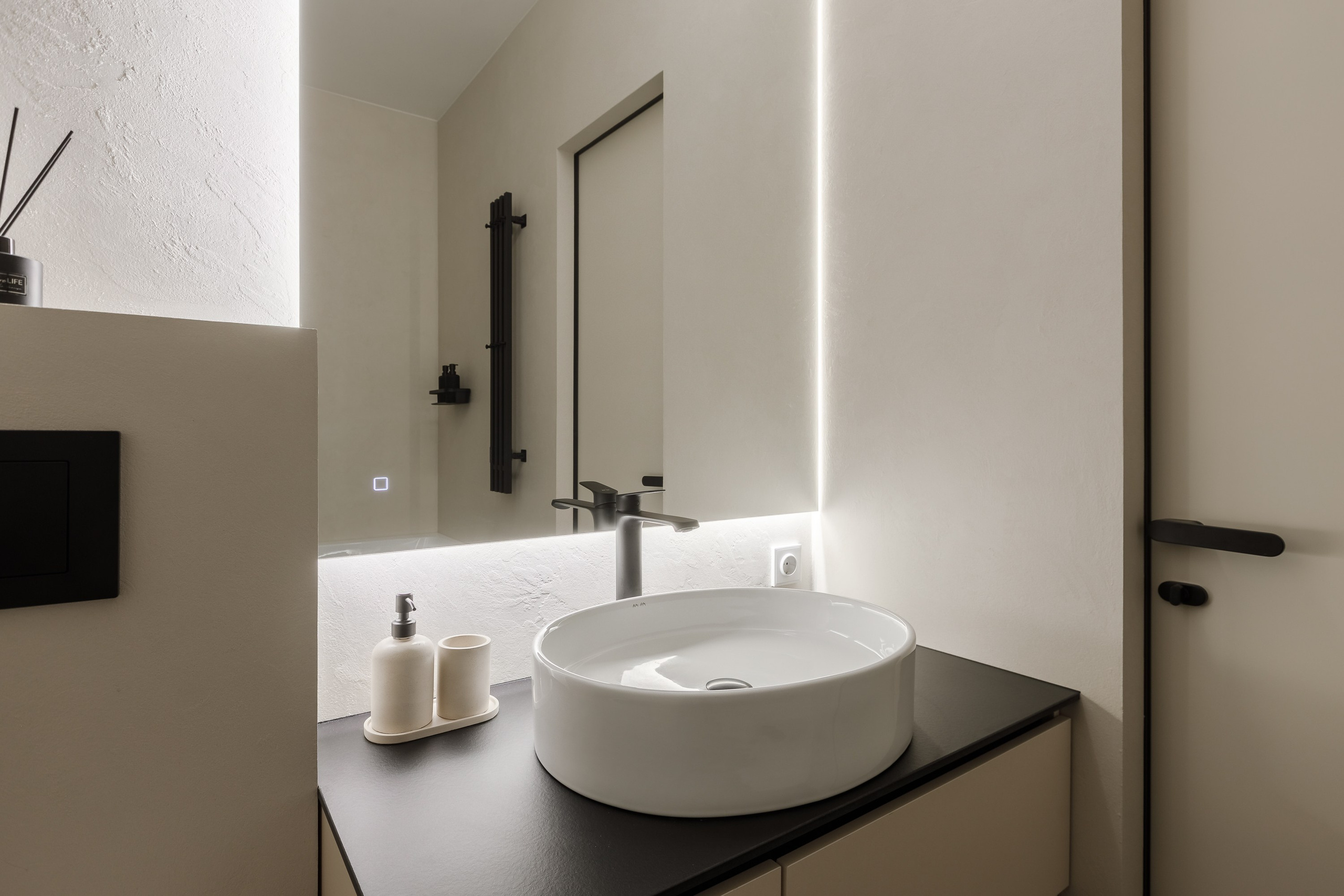 Бежевая квартира в Аэробусе. Интерьерный фотограф в Москве Роман Потапов