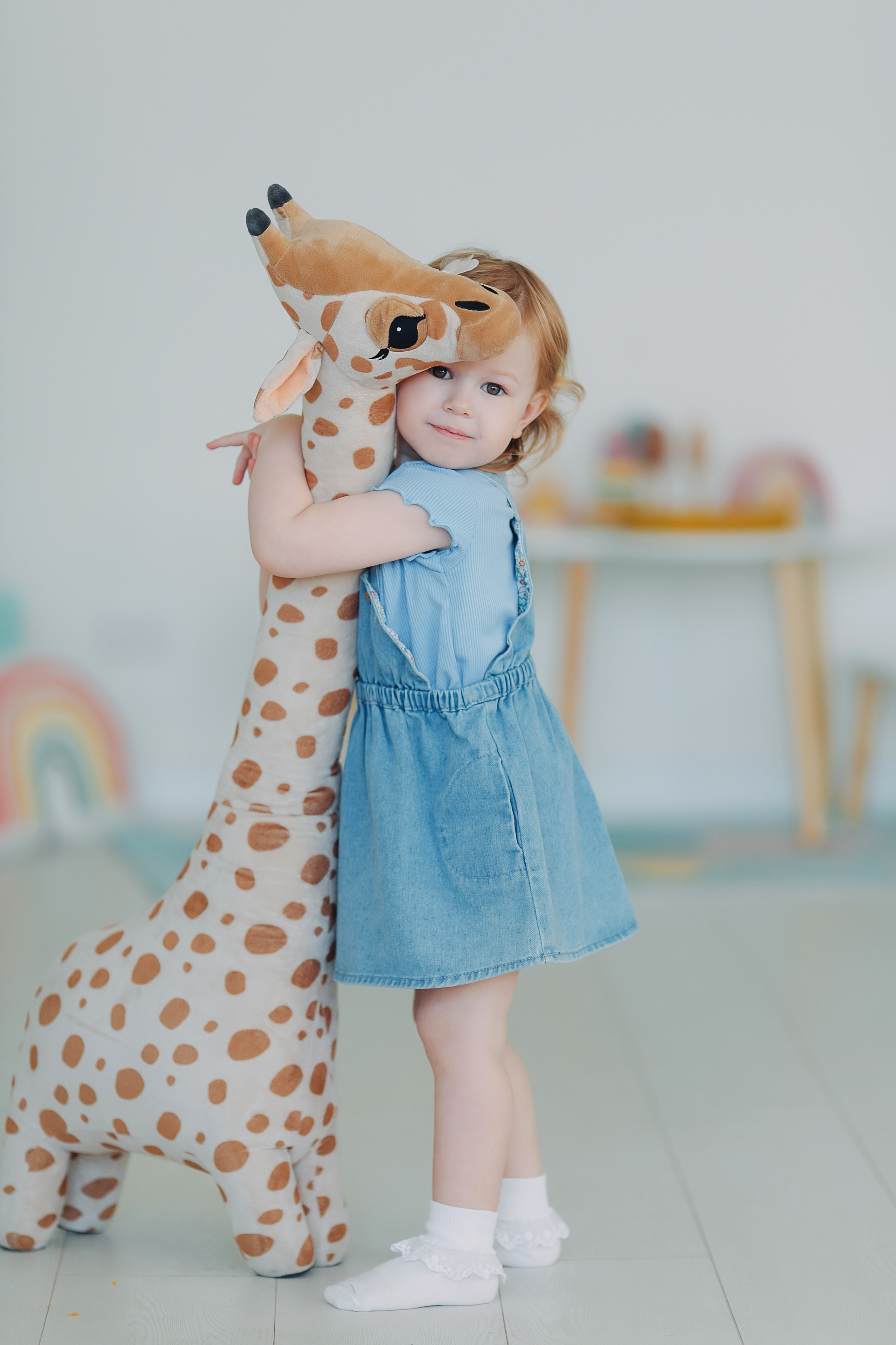 Карина с кроликами в пространстве Art House. Семейный и детский фотограф в Пскове и Санкт-Петербурге Яна Калинина