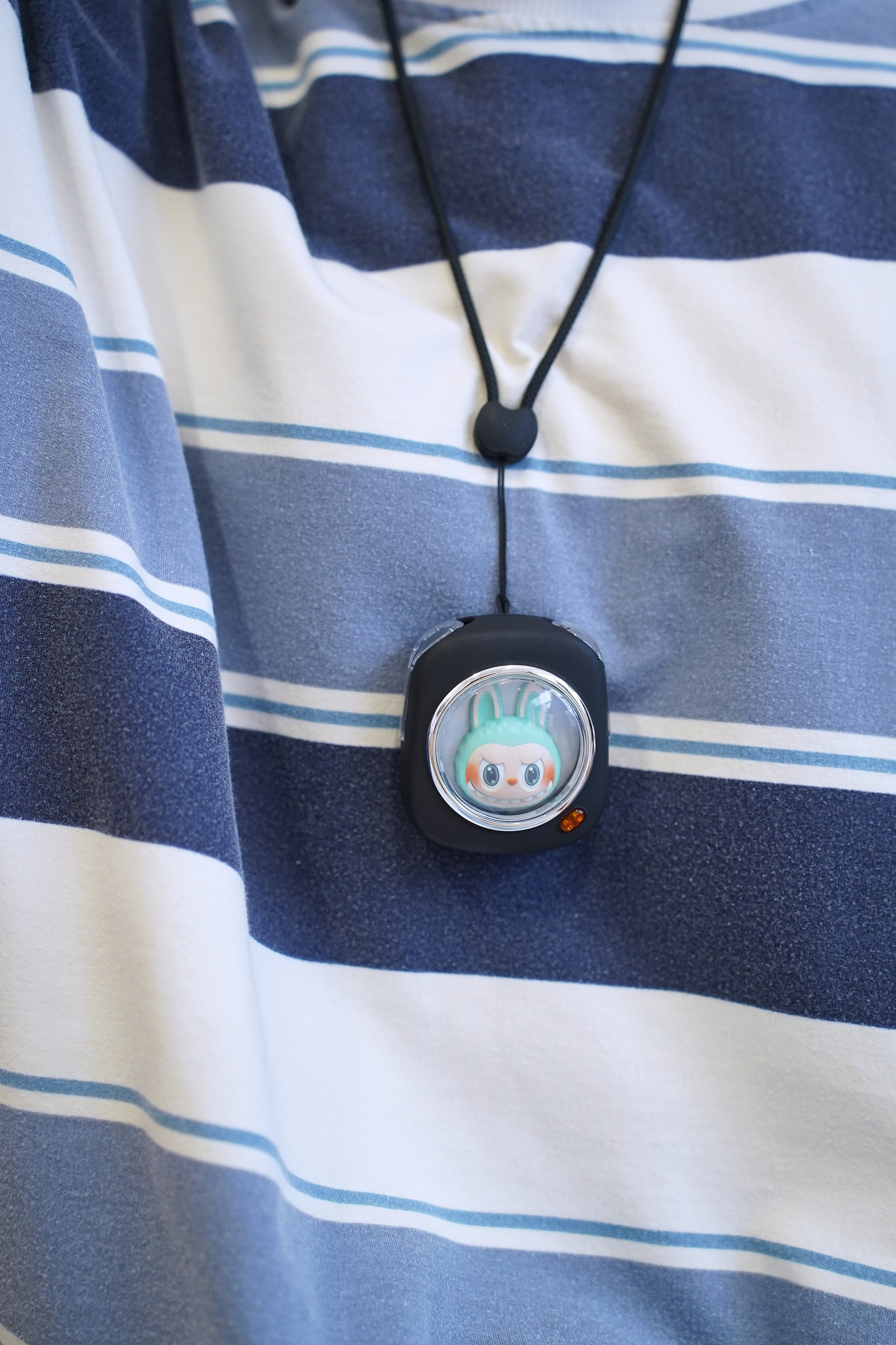 Наушники в интерьере. Фотограф