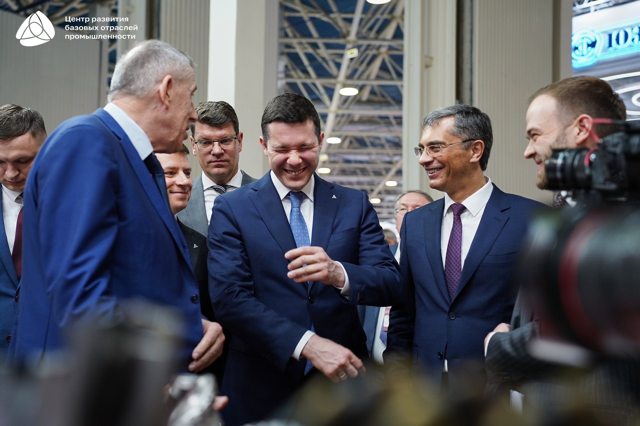 ЭКСПОЦЕНТР Алиханов. Фотограф