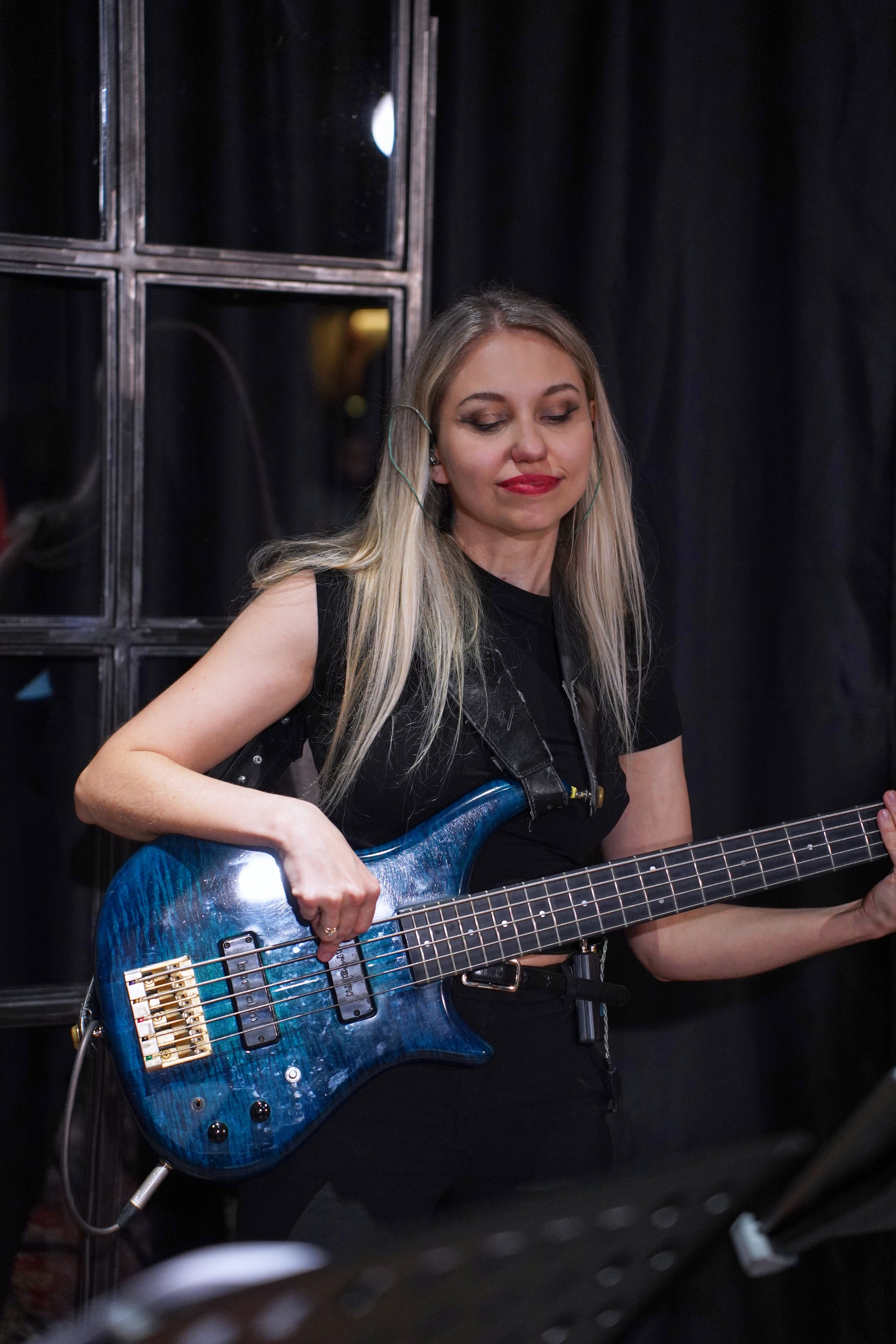 Концерт кавер группы. Фотограф