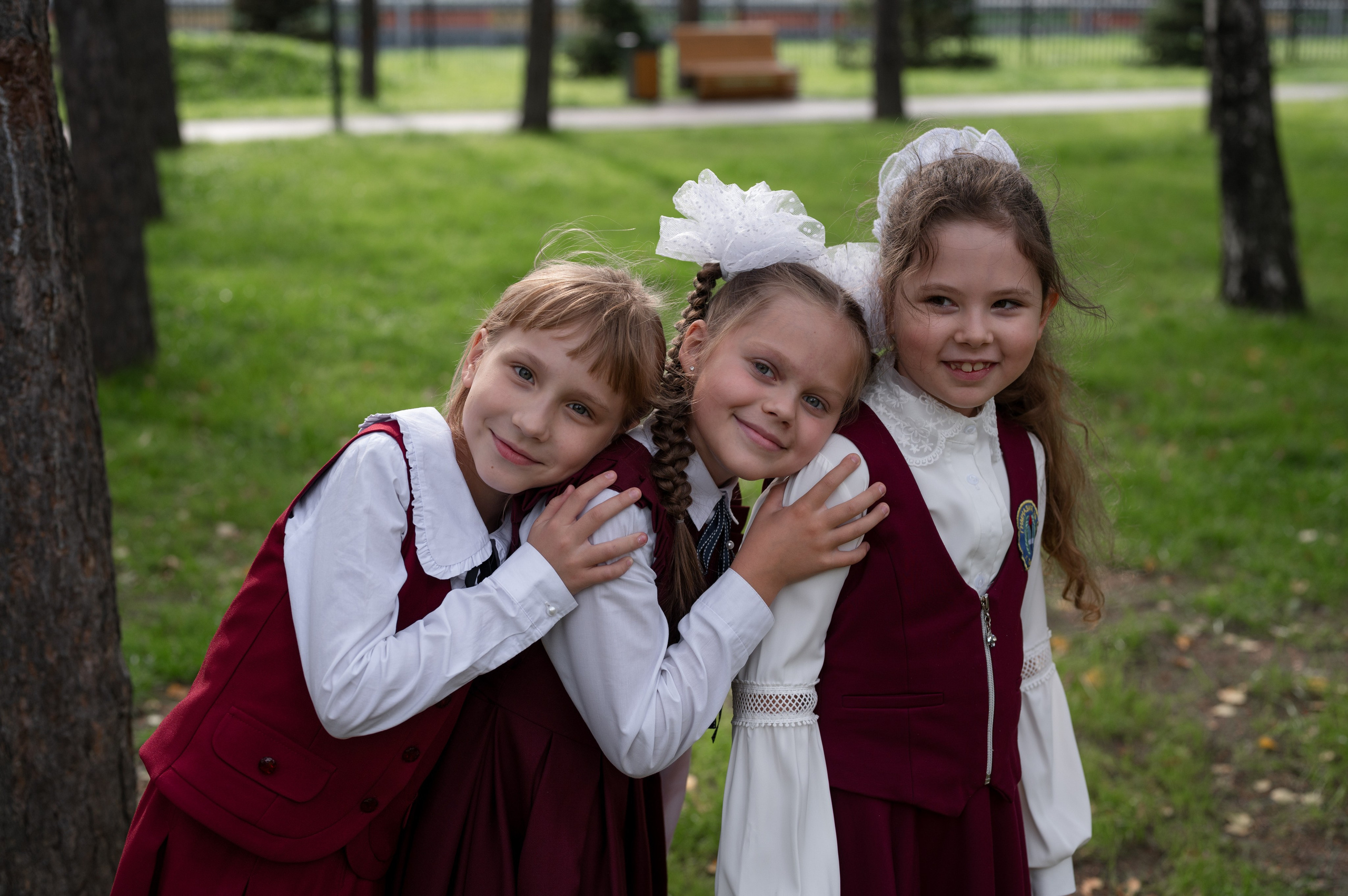 1 сентября 16 гимназия 2 класс (линейка + в классе+ на улице). Фотограф новорожденных, семейный детский в Тюмени Татьяна Морозова