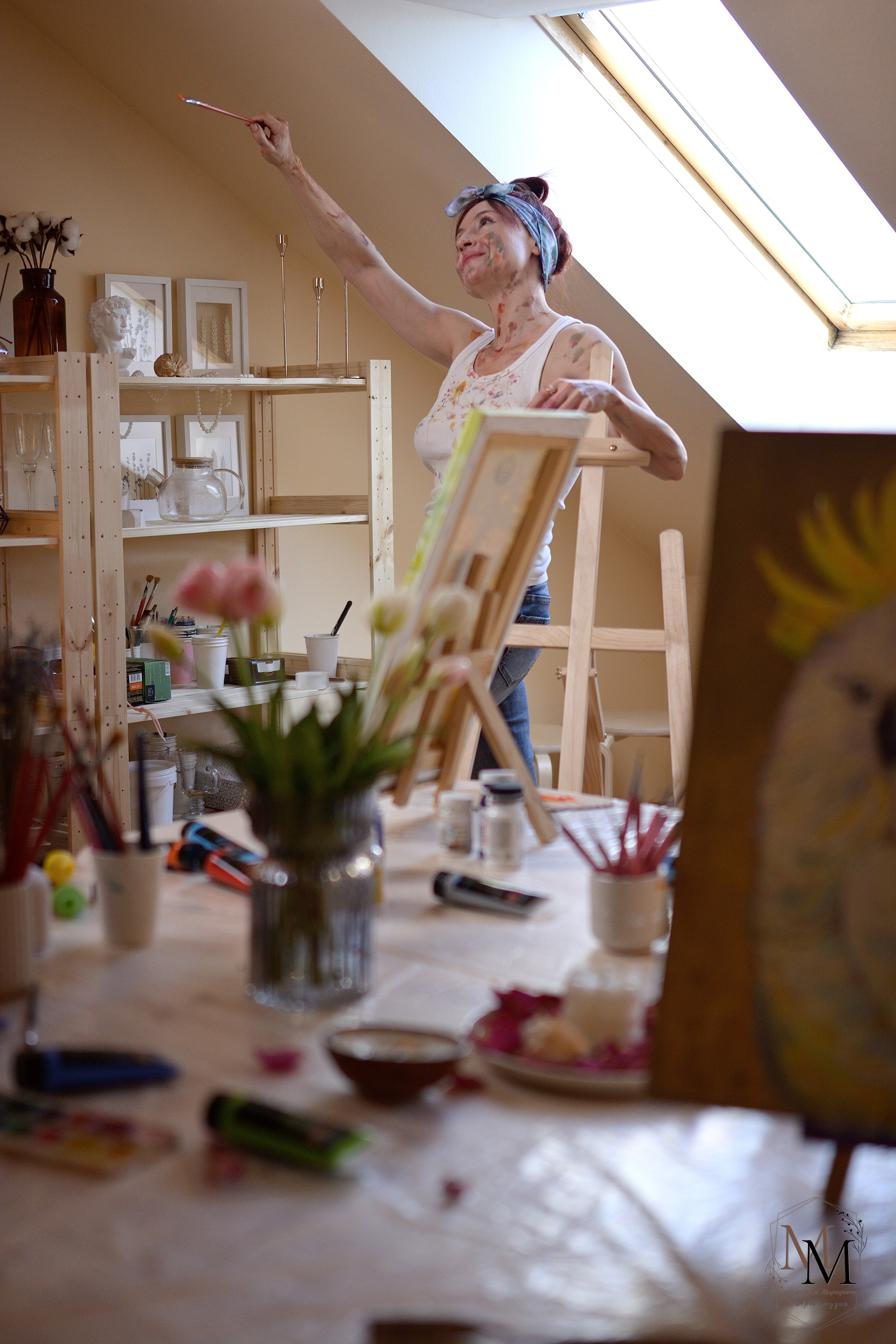 Фотосессия в жудожественной арт-студии. Арт-студия «Мастер и Маргарита». Портретная фотосъемка. Портрет. Арт. Художники. Фотограф Дмитрий Кищенко. Фотосессии в Сызрани.