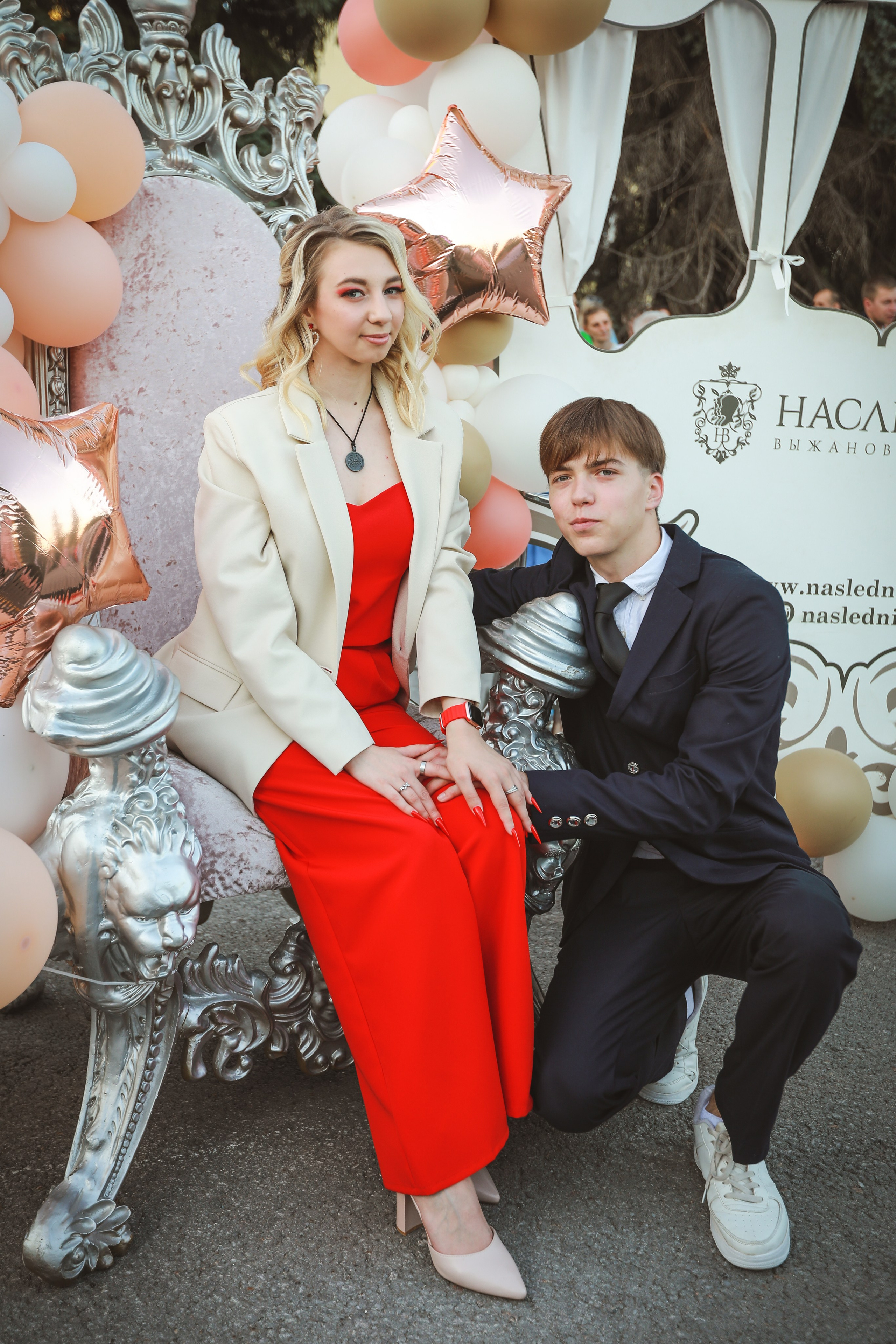 ПРО ВЫПУСКНОЙ на Площади Ленина. Medlori fotobook Выпускные альбомы в Липецке Лариса Медведева