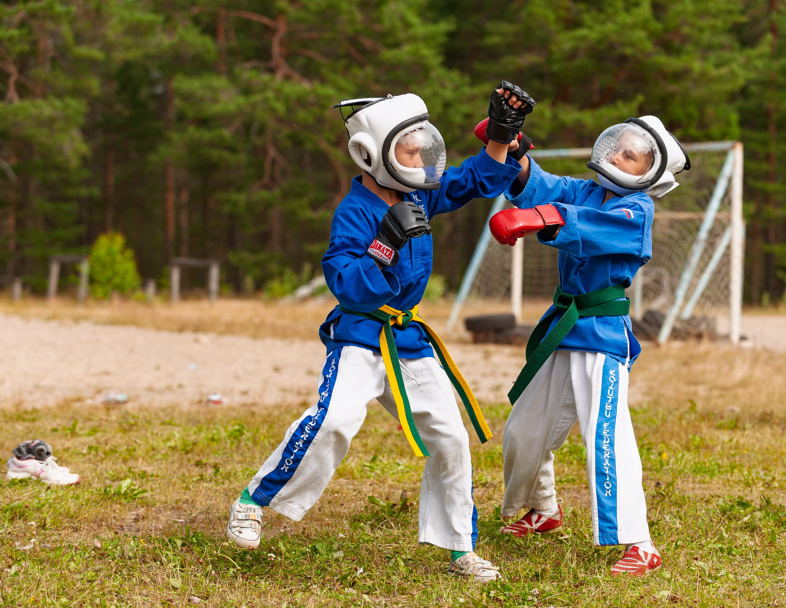 Летние тренировочные боры Школы Боевых Искусств «МОН» 2012 г. Карелия, тренировка